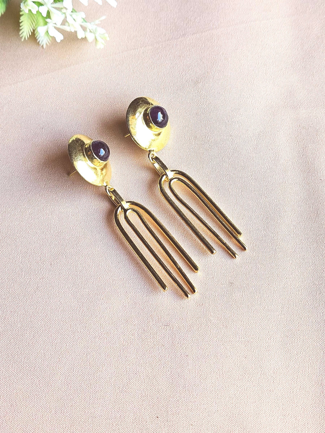 Gorgeous Gold Plated Semi Precious Gemstone Light Weight Designer Dangle Drop Earrings