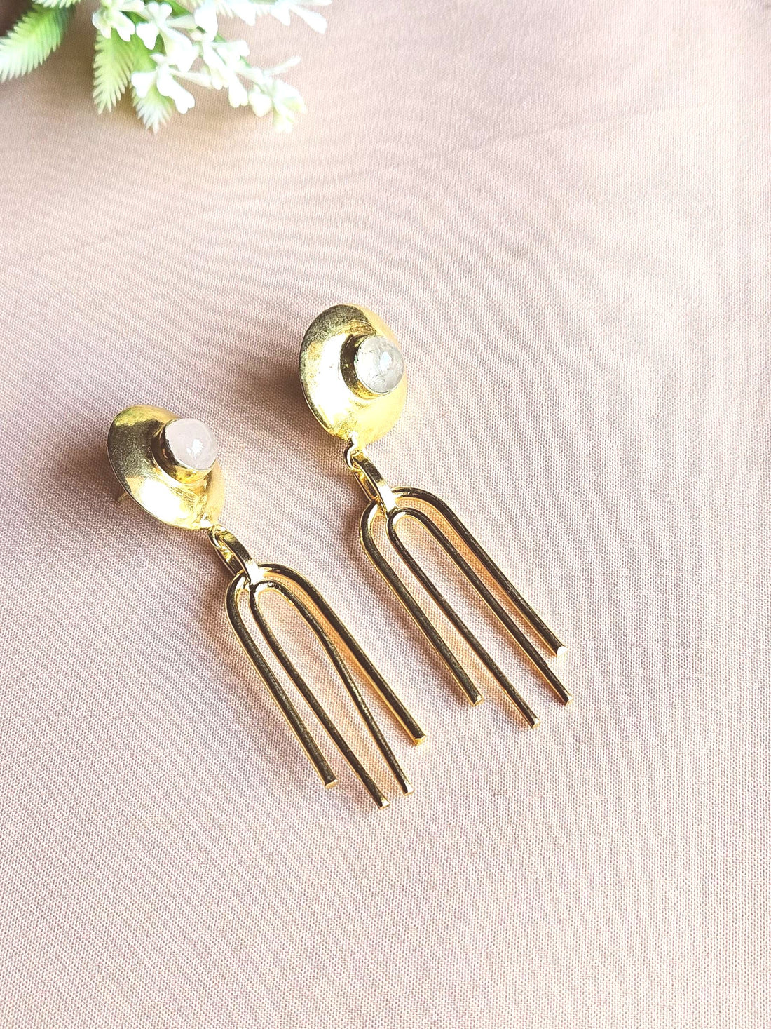 Gorgeous Gold Plated Semi Precious Gemstone Light Weight Designer Dangle Drop Earrings