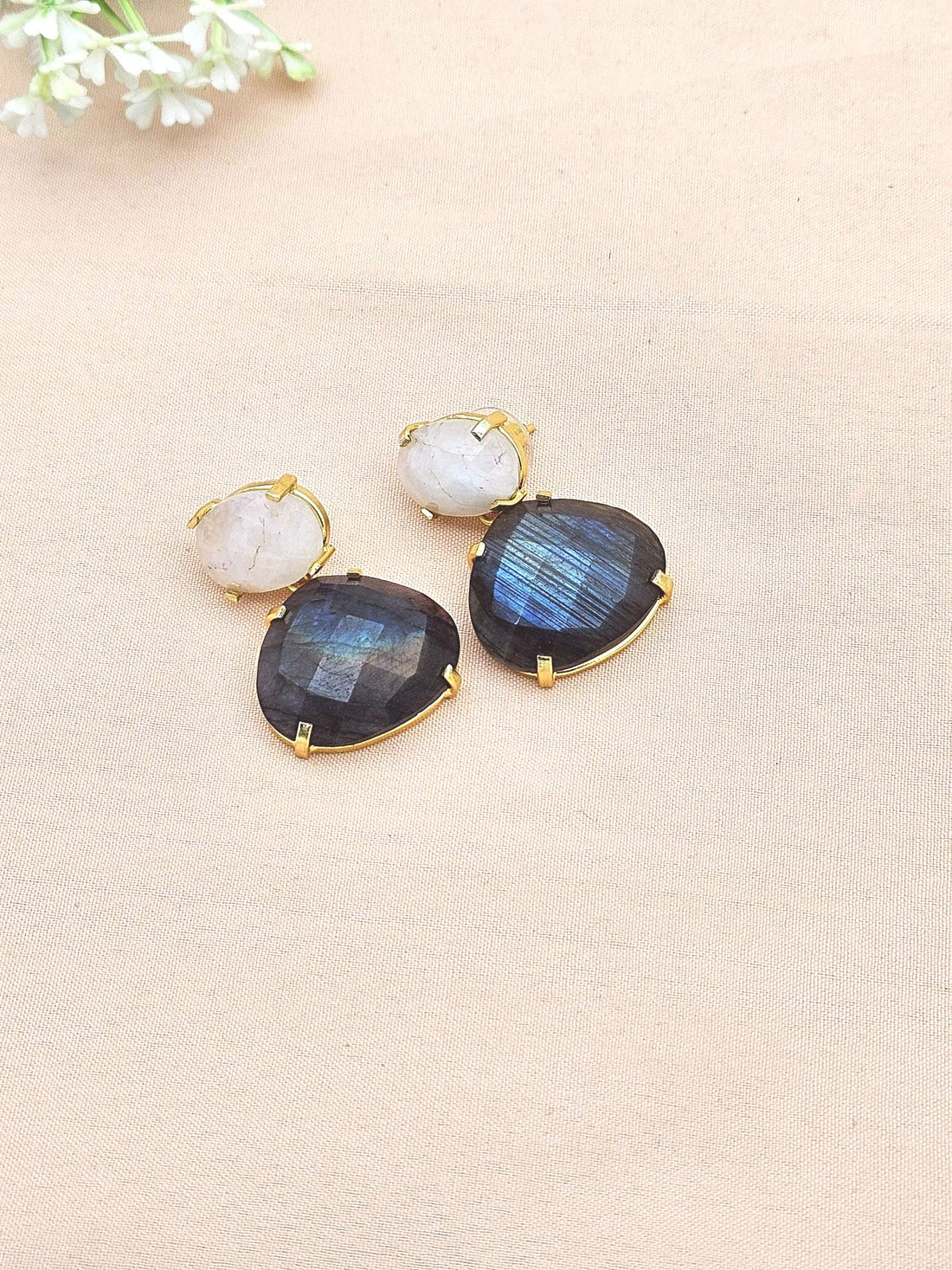 Stunning Gold Plated Fine Labradorite-White Rainbow Prong Setting Charming Designer Dangle Drop Earrings