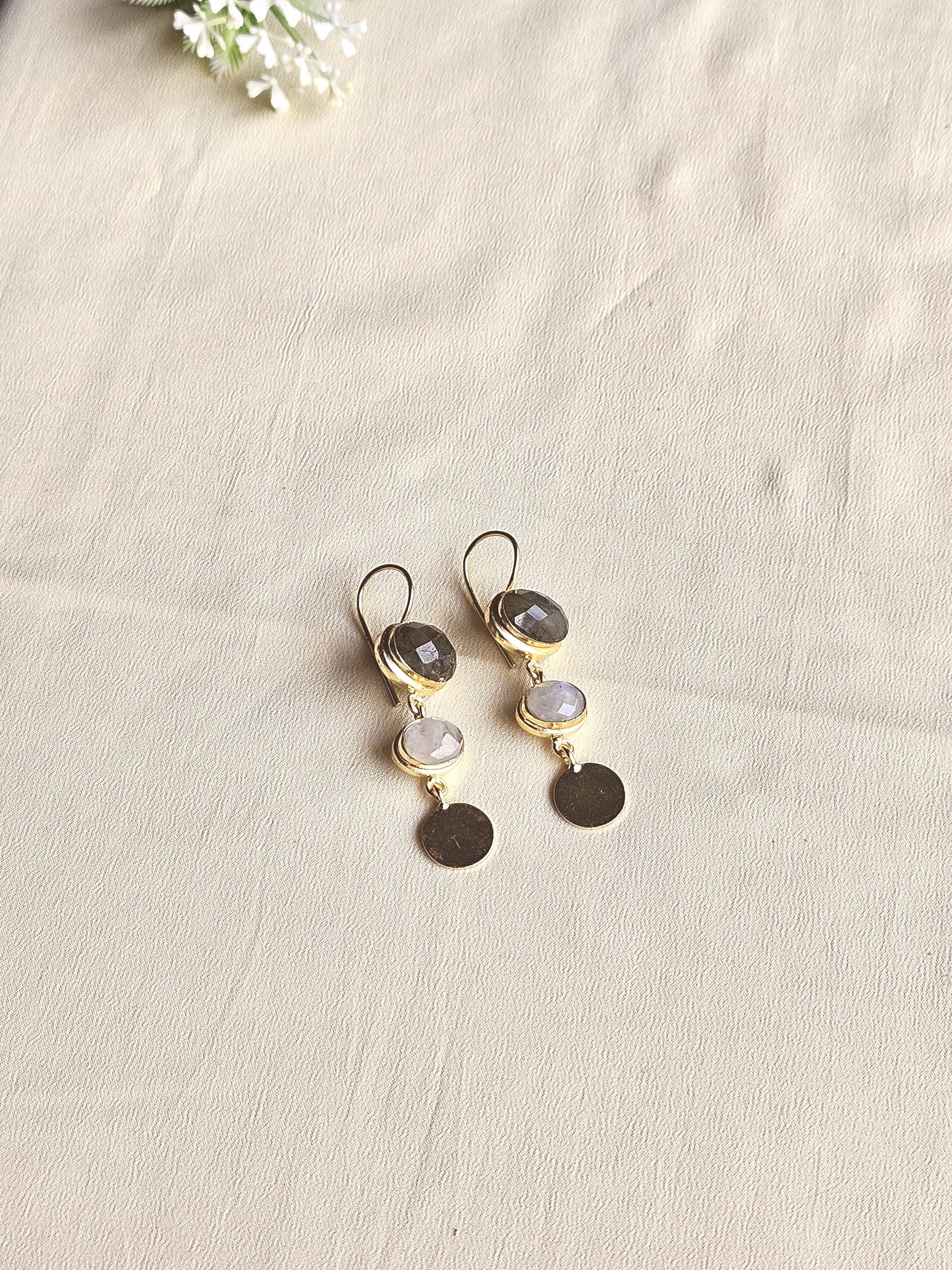 Beautiful Antique Gold Variant Color Gem Stone Light Weight Charming Designer Earring