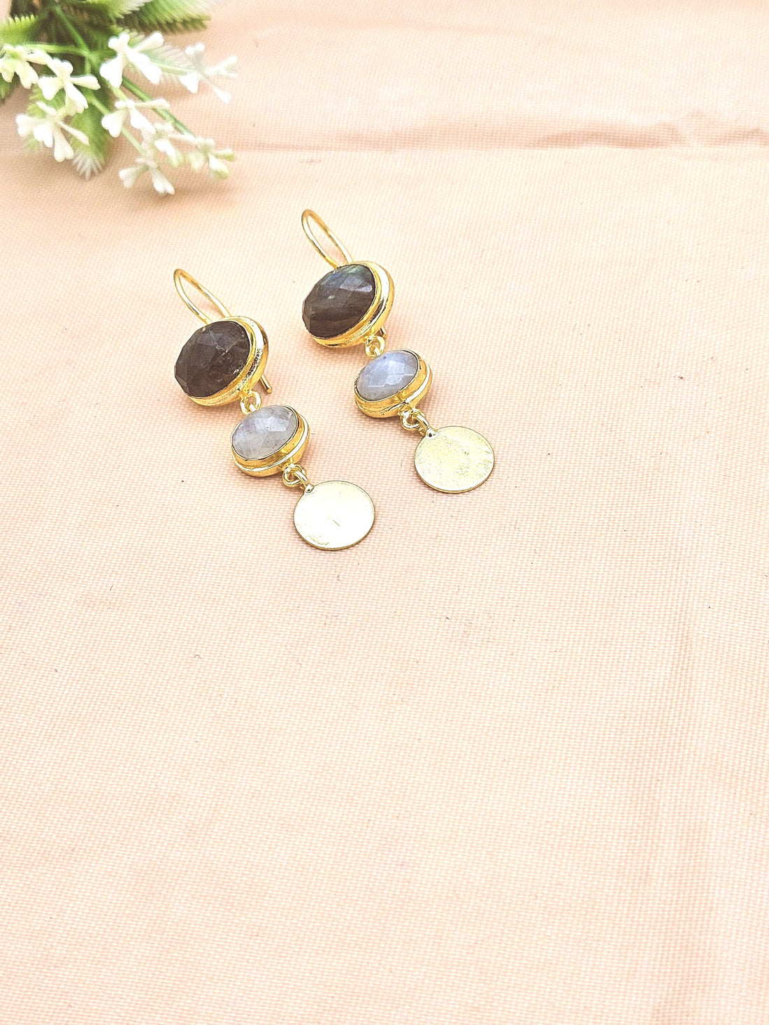 Beautiful Antique Gold Variant Color Gem Stone Light Weight Charming Designer Earring