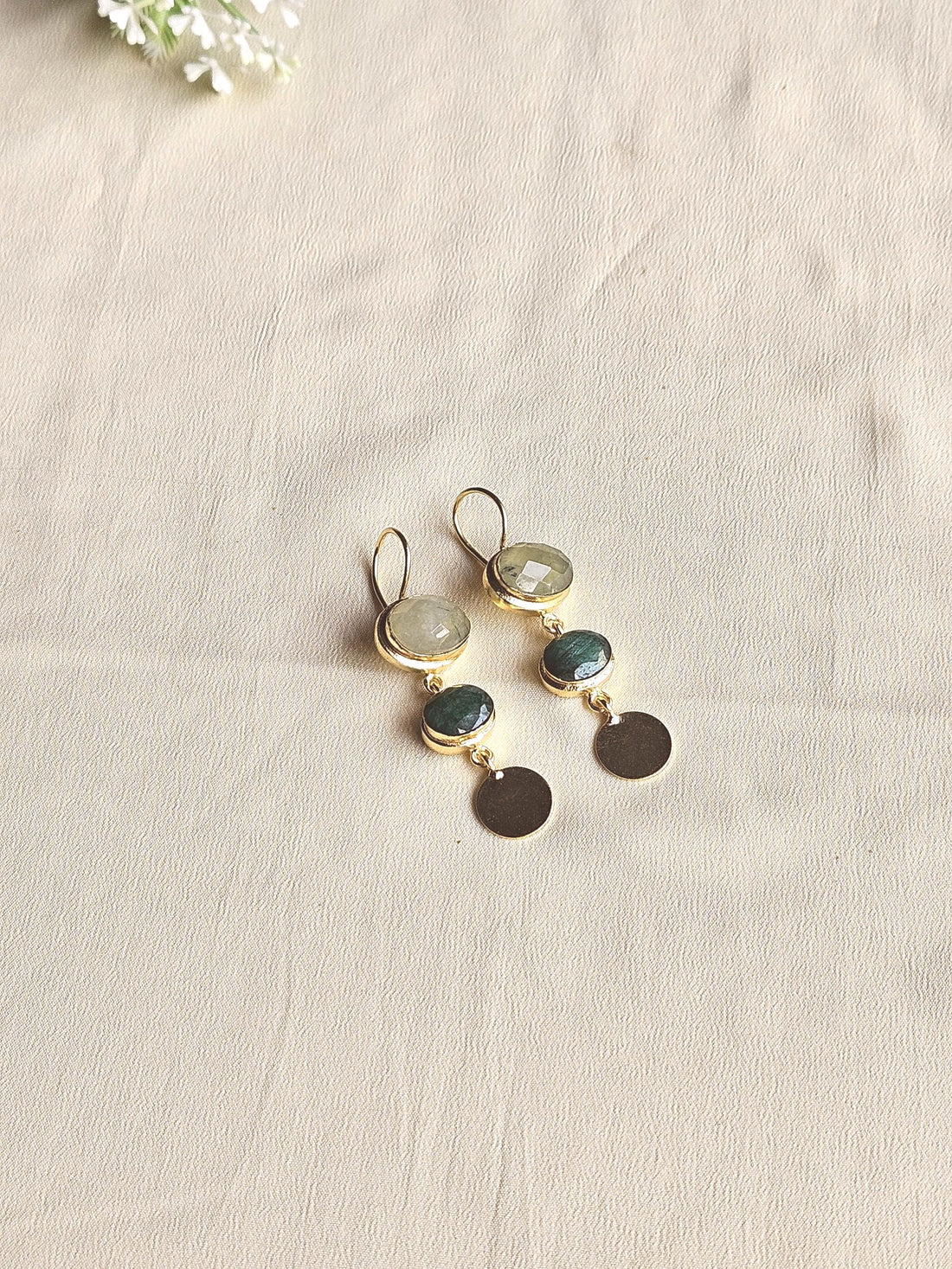 Beautiful Antique Gold Variant Color Gem Stone Light Weight Charming Designer Earring