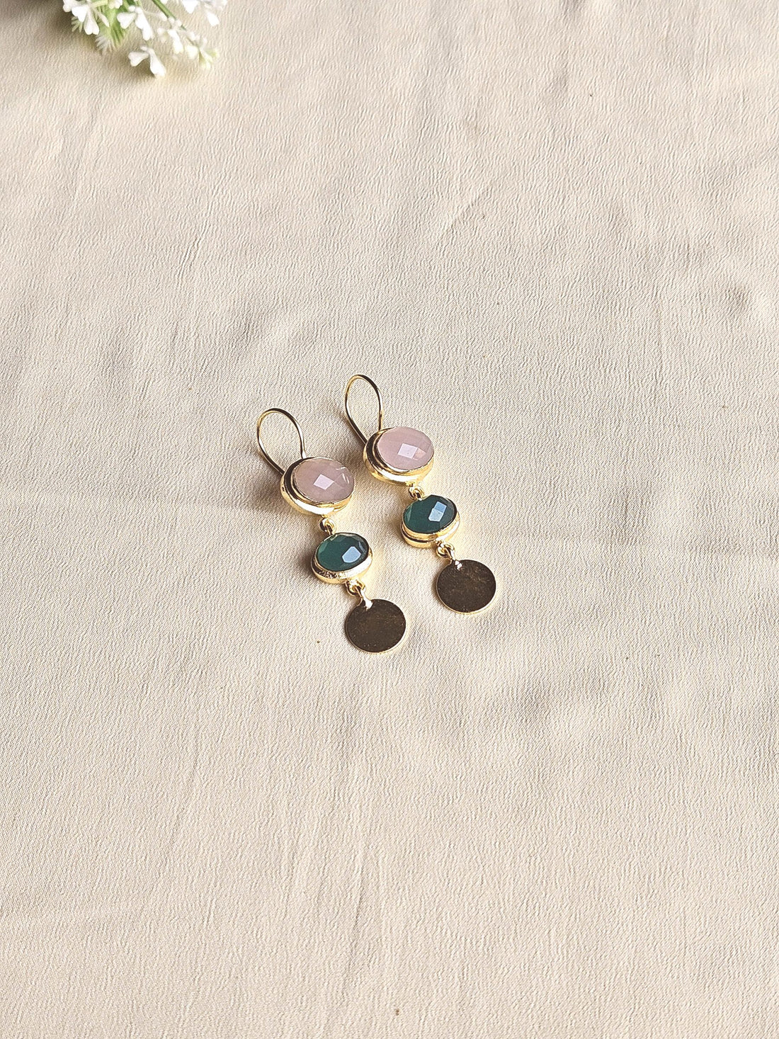 Beautiful Antique Gold Variant Color Gem Stone Light Weight Charming Designer Earring