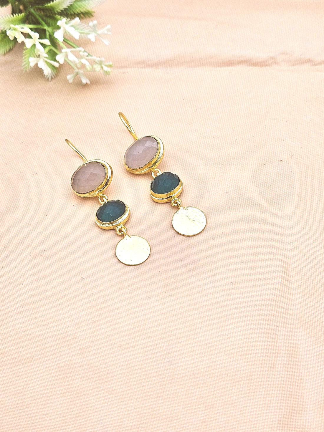 Beautiful Antique Gold Variant Color Gem Stone Light Weight Charming Designer Earring