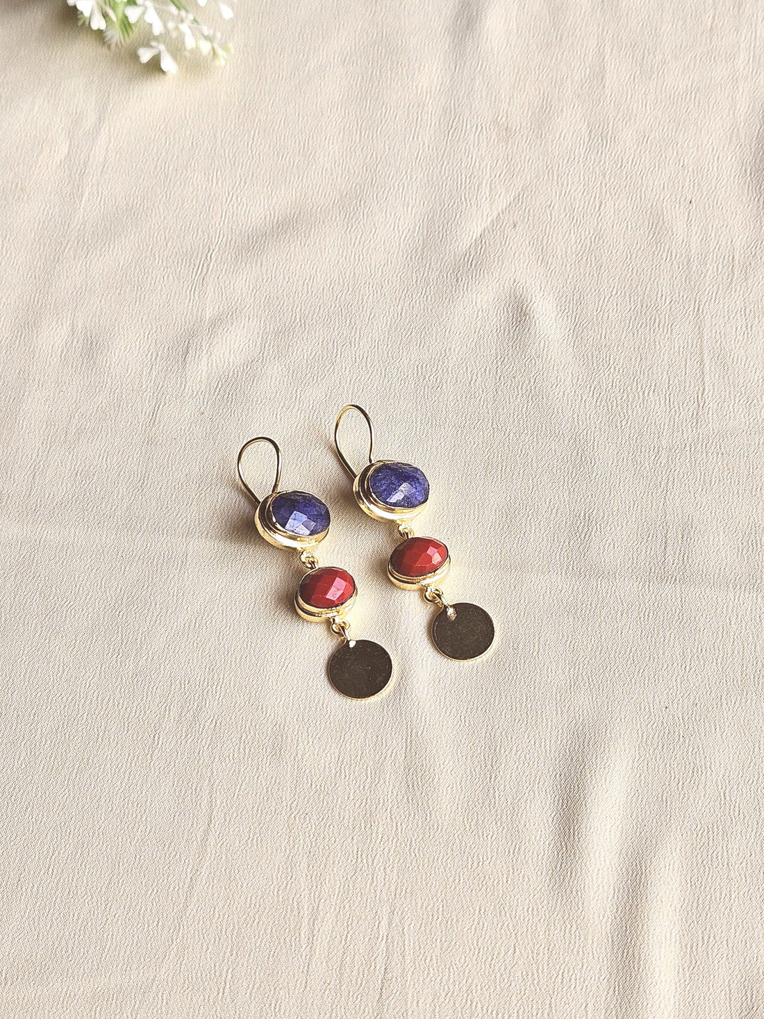 Beautiful Antique Gold Variant Color Gem Stone Light Weight Charming Designer Earring