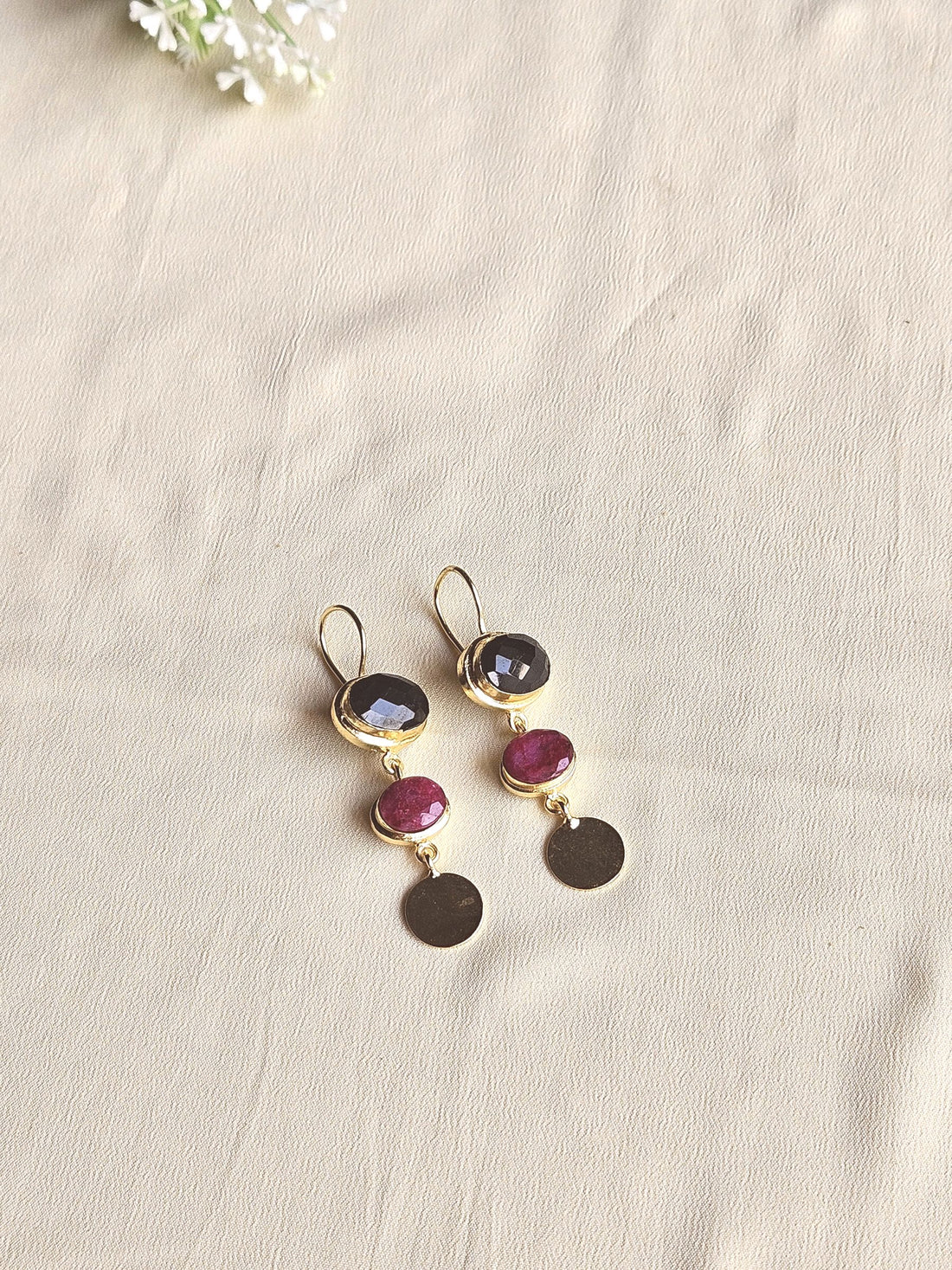 Beautiful Antique Gold Variant Color Gem Stone Light Weight Charming Designer Earring