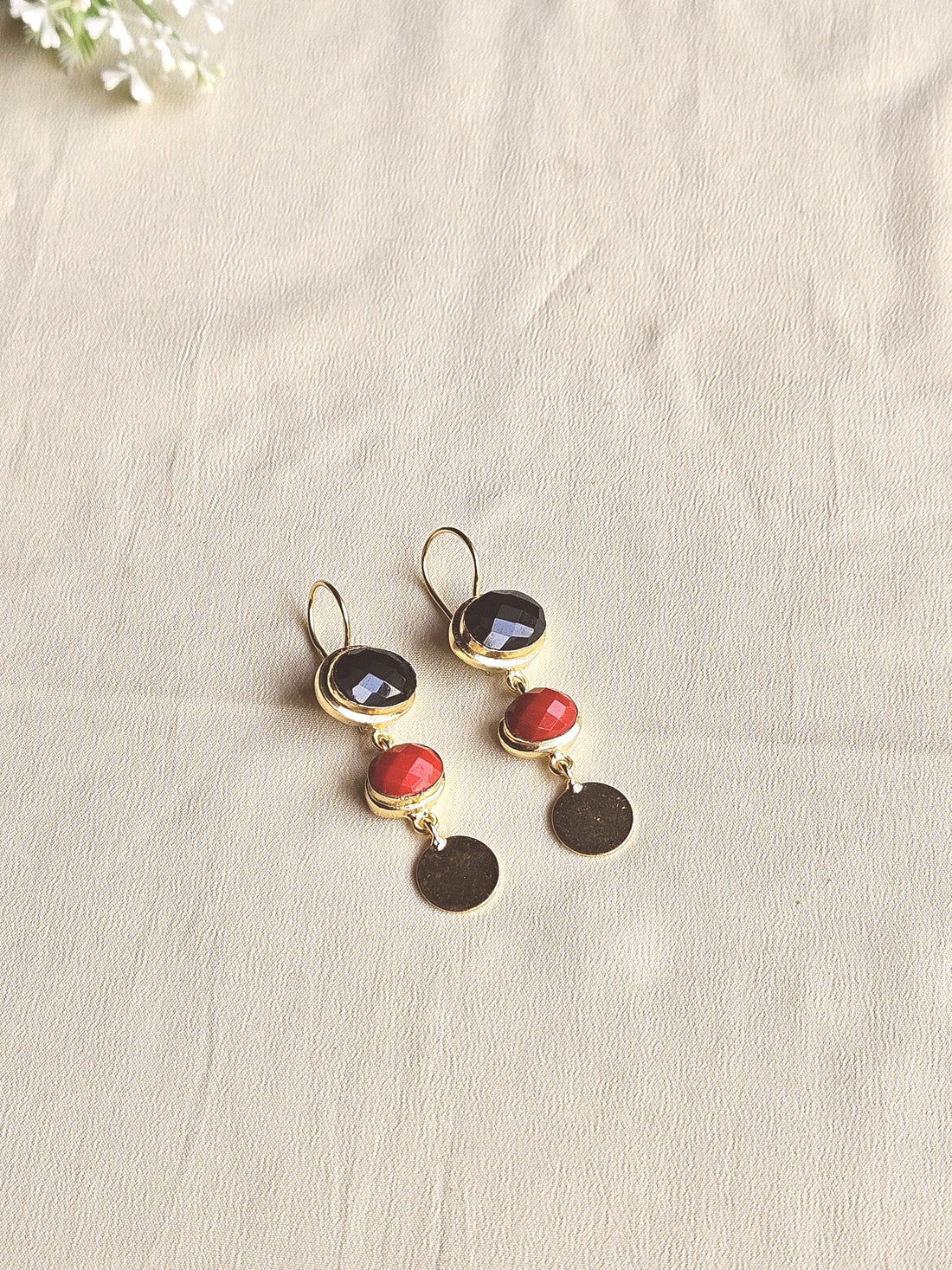 Beautiful Antique Gold Variant Color Gem Stone Light Weight Charming Designer Earring