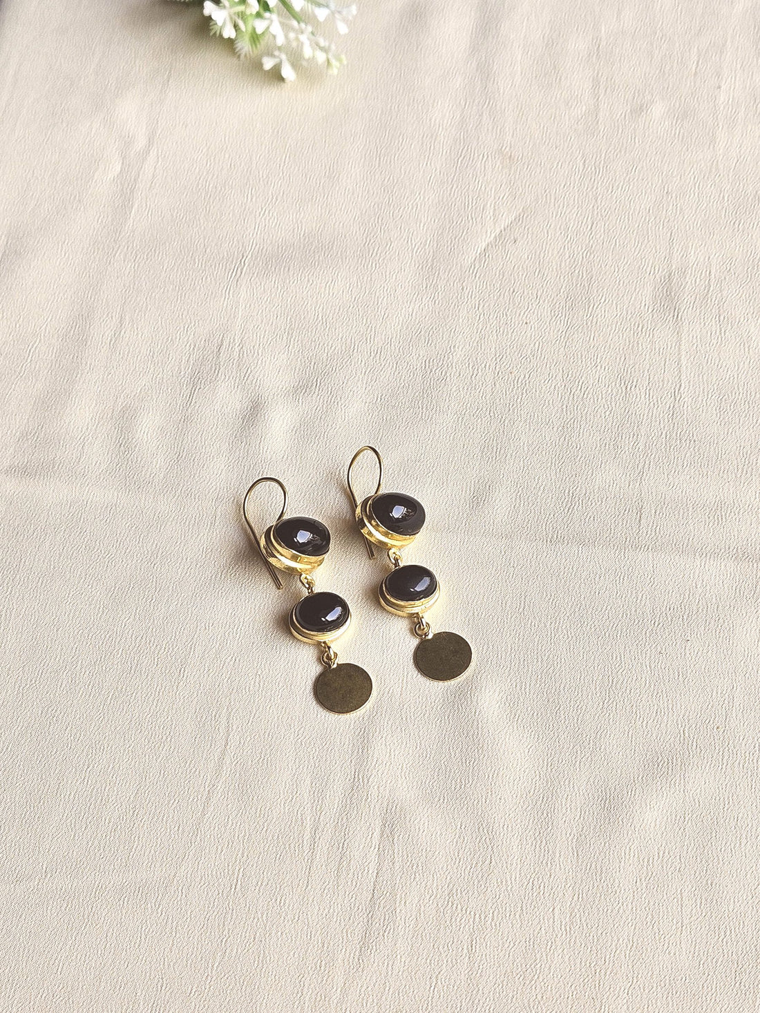 Beautiful Antique Gold Variant Color Gem Stone Light Weight Charming Designer Earring