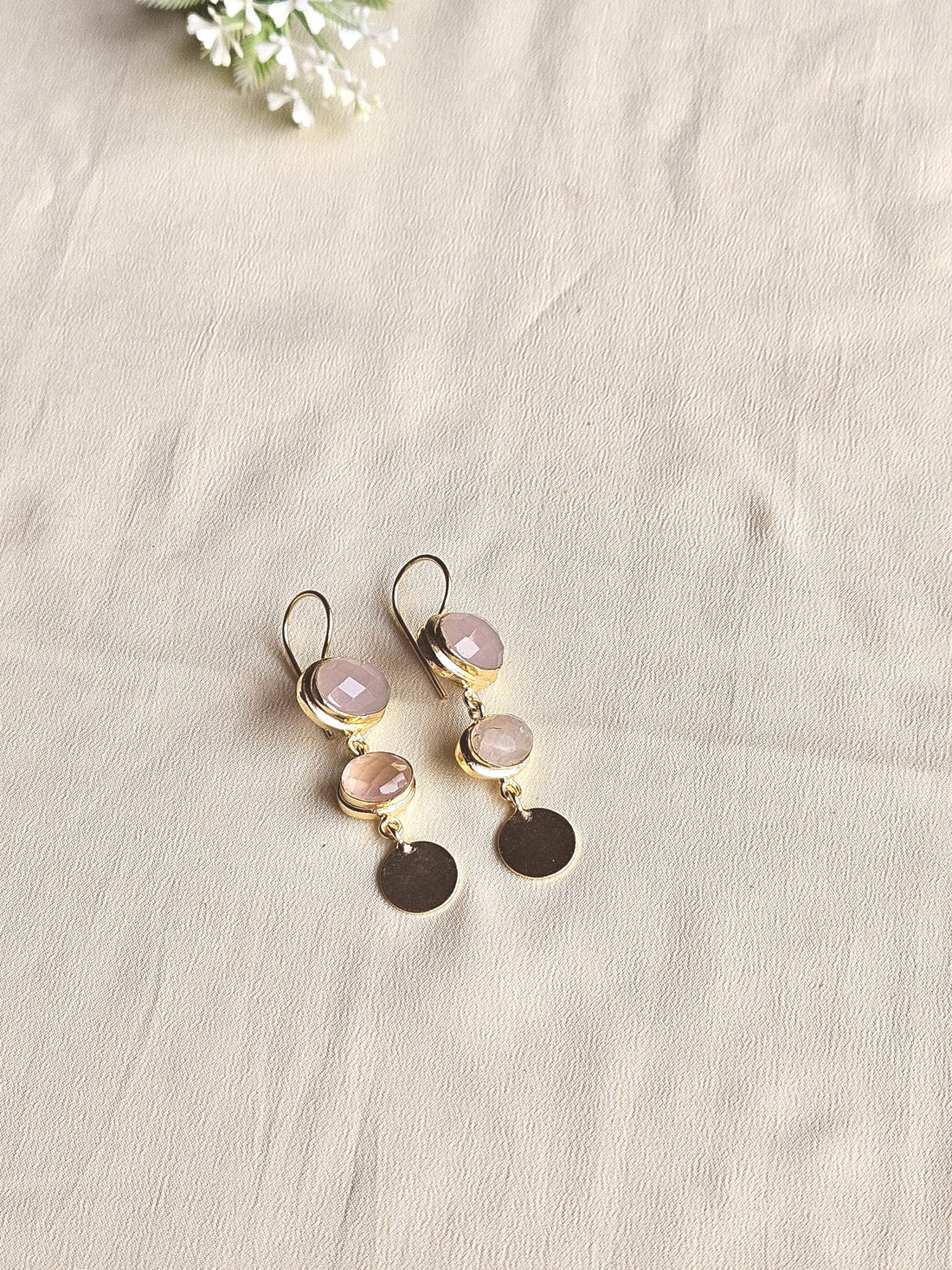 Beautiful Antique Gold Variant Color Gem Stone Light Weight Charming Designer Earring