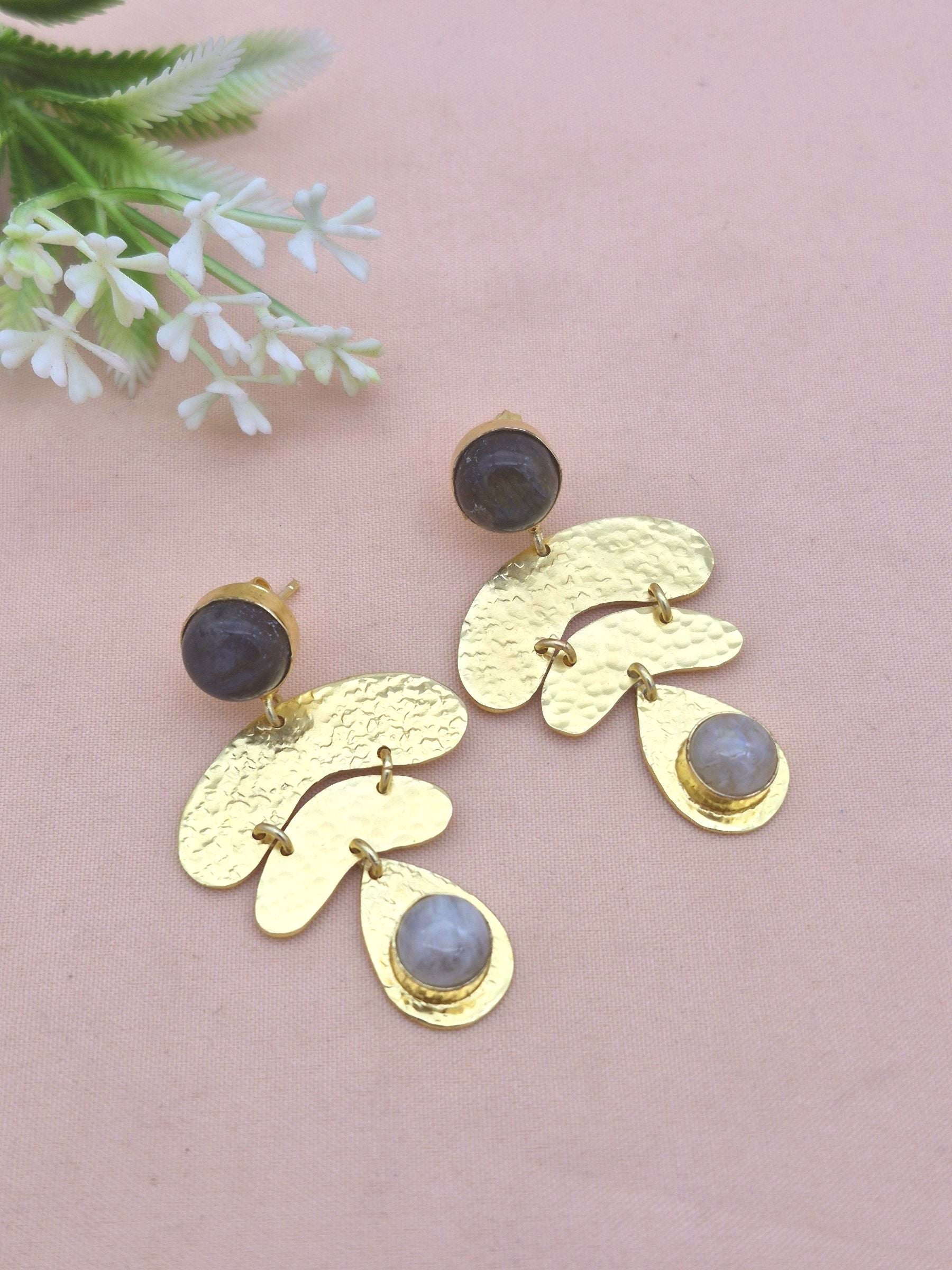 Awesome Gold Plated  Labradorite-White Rainbow Gemstone Charming  Designer Dangle Earrings