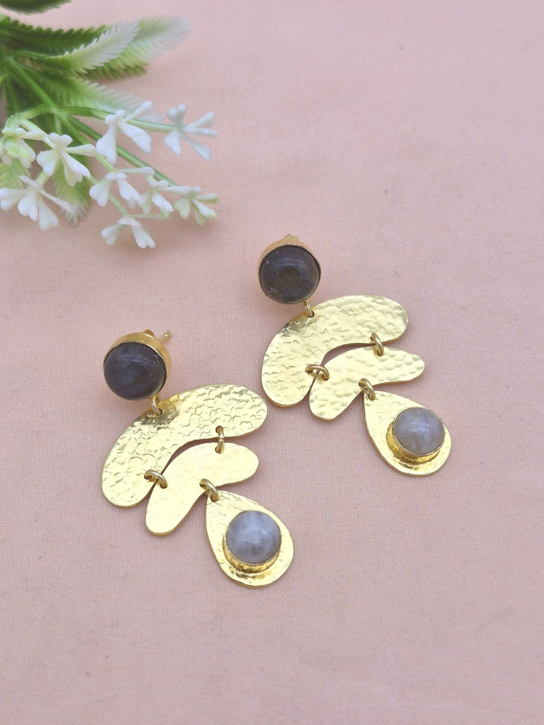 Awesome Gold Plated  Labradorite-White Rainbow Gemstone Charming  Designer Dangle Earrings