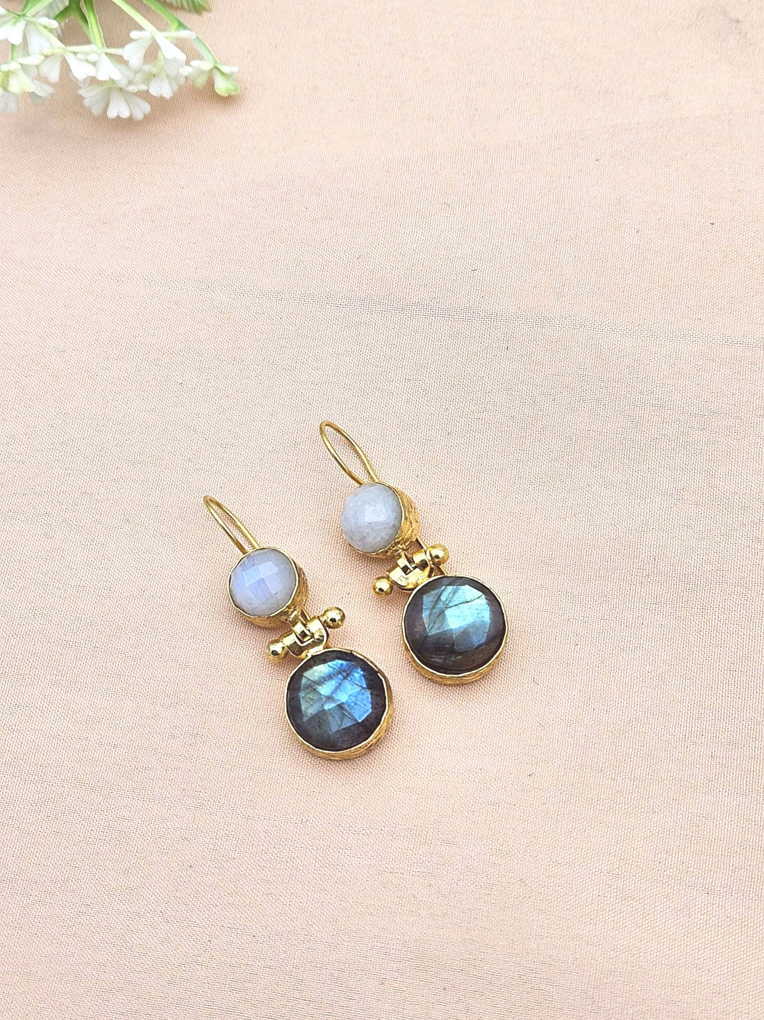 Gorgeous Gold Plated Fine White Rainbow-Labradorite Light Weight Charming Designer Dangle Drop Earrings