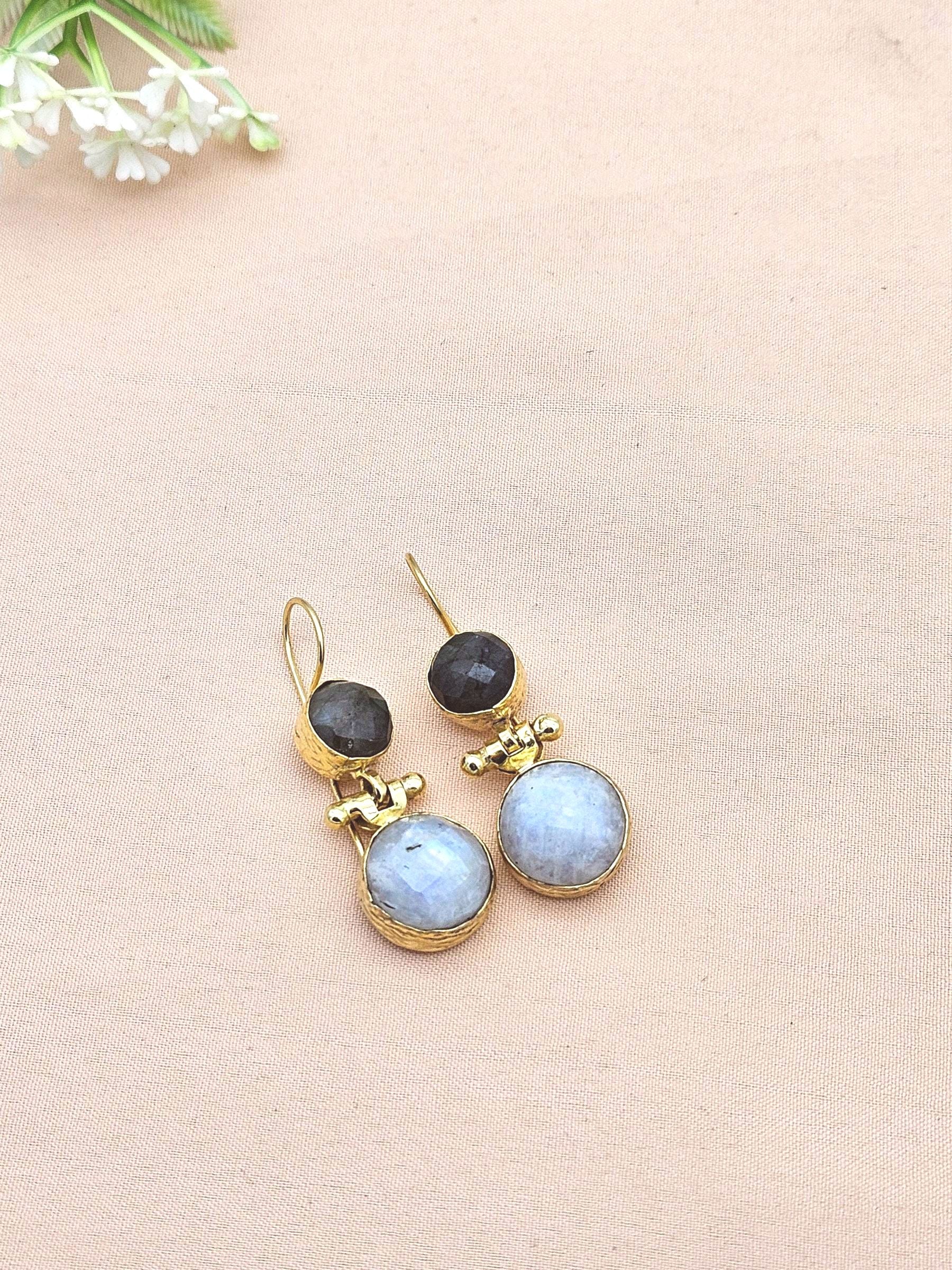 Gorgeous Gold Plated Fine Labradorite-White Rainbow Light Weight Charming Designer Dangle Drop Earrings