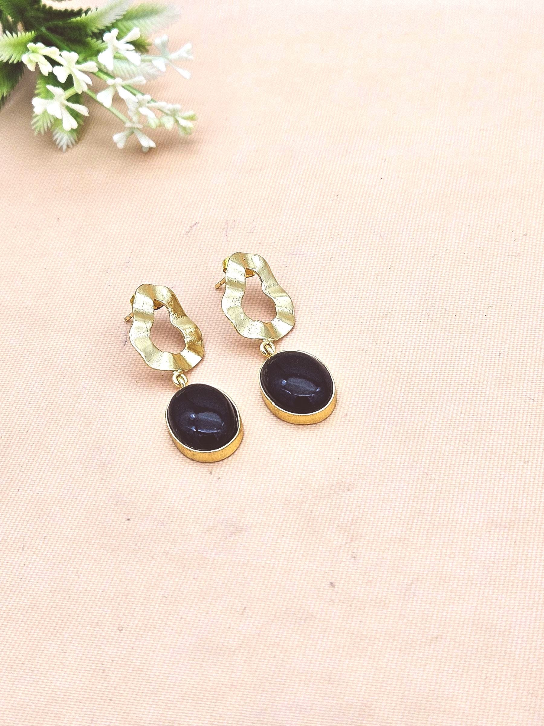 Elegant Gold Plated Mother of Pearl Twisted Earrings – Lightweight Fashion Dangles