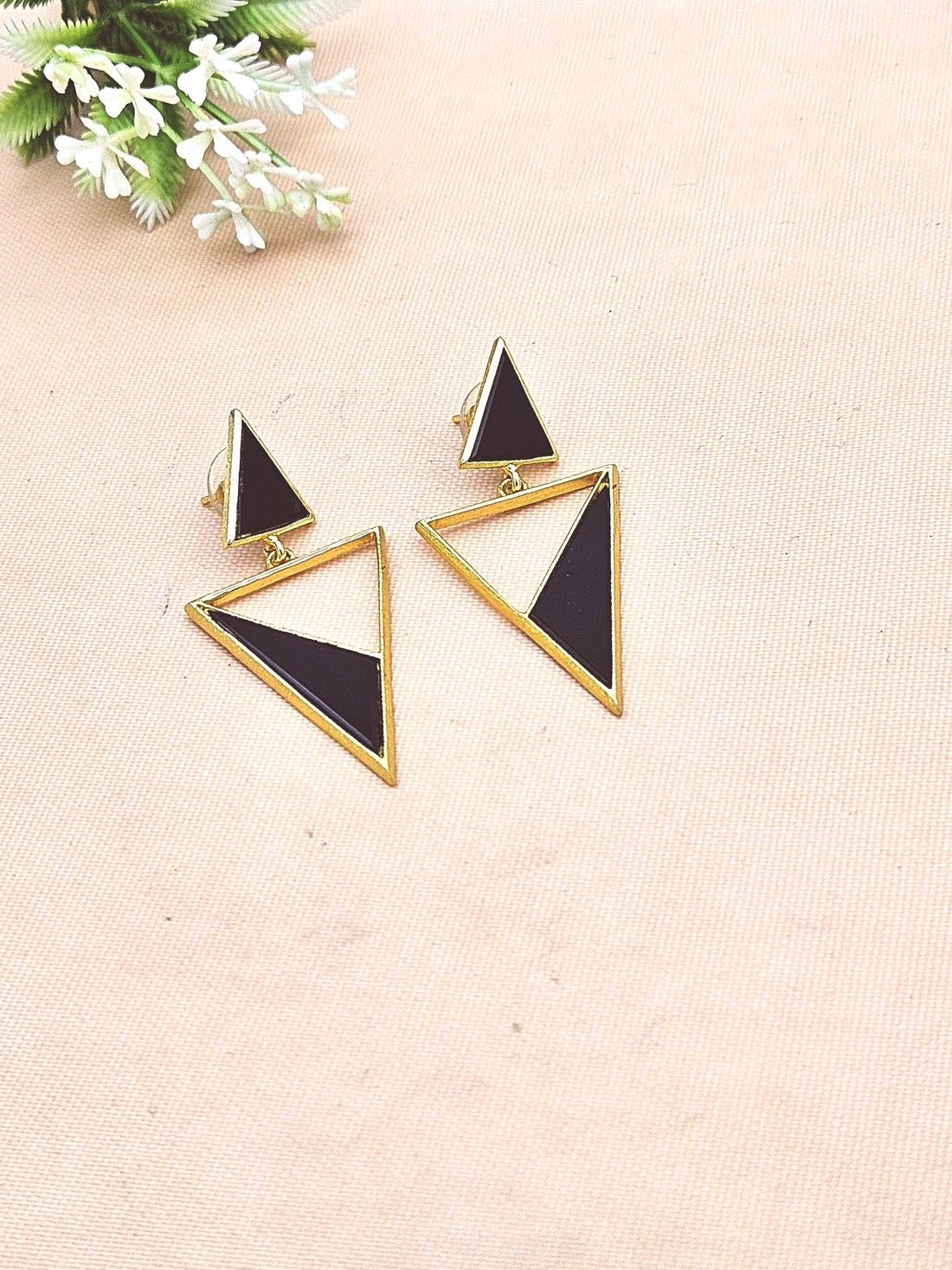 Chic Gold Plated Black Onyx Geometric Earrings – Lightweight Handmade Jewelry
