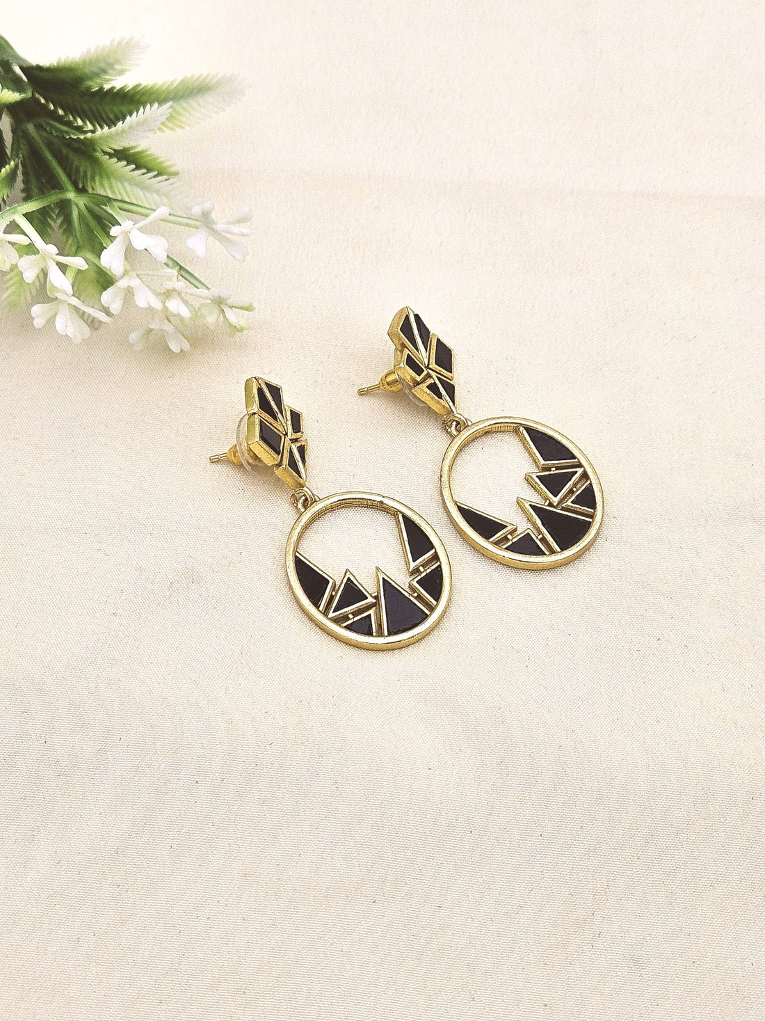 Artistic Gold plated Black Onyx Stone cute designer Light weight Earrings