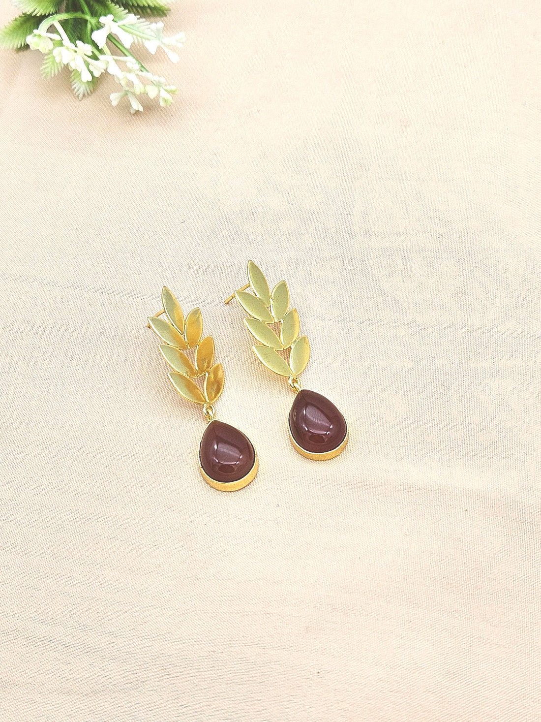 Charming Gold plated Red Onyx Semi Precious Gem Stone Cute Designer light Weight Dangle Drop Earrings