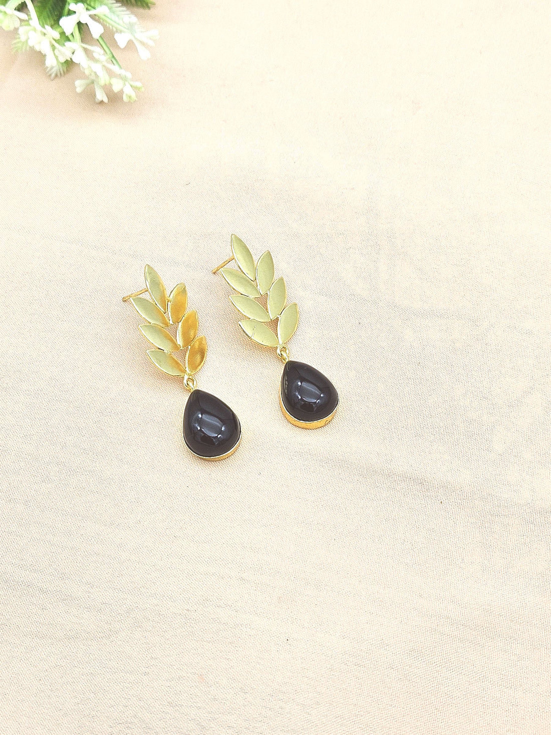 Charming Gold plated Black Onyx Semi Precious Gem Stone Cute Designer light Weight Dangle Drop Earrings