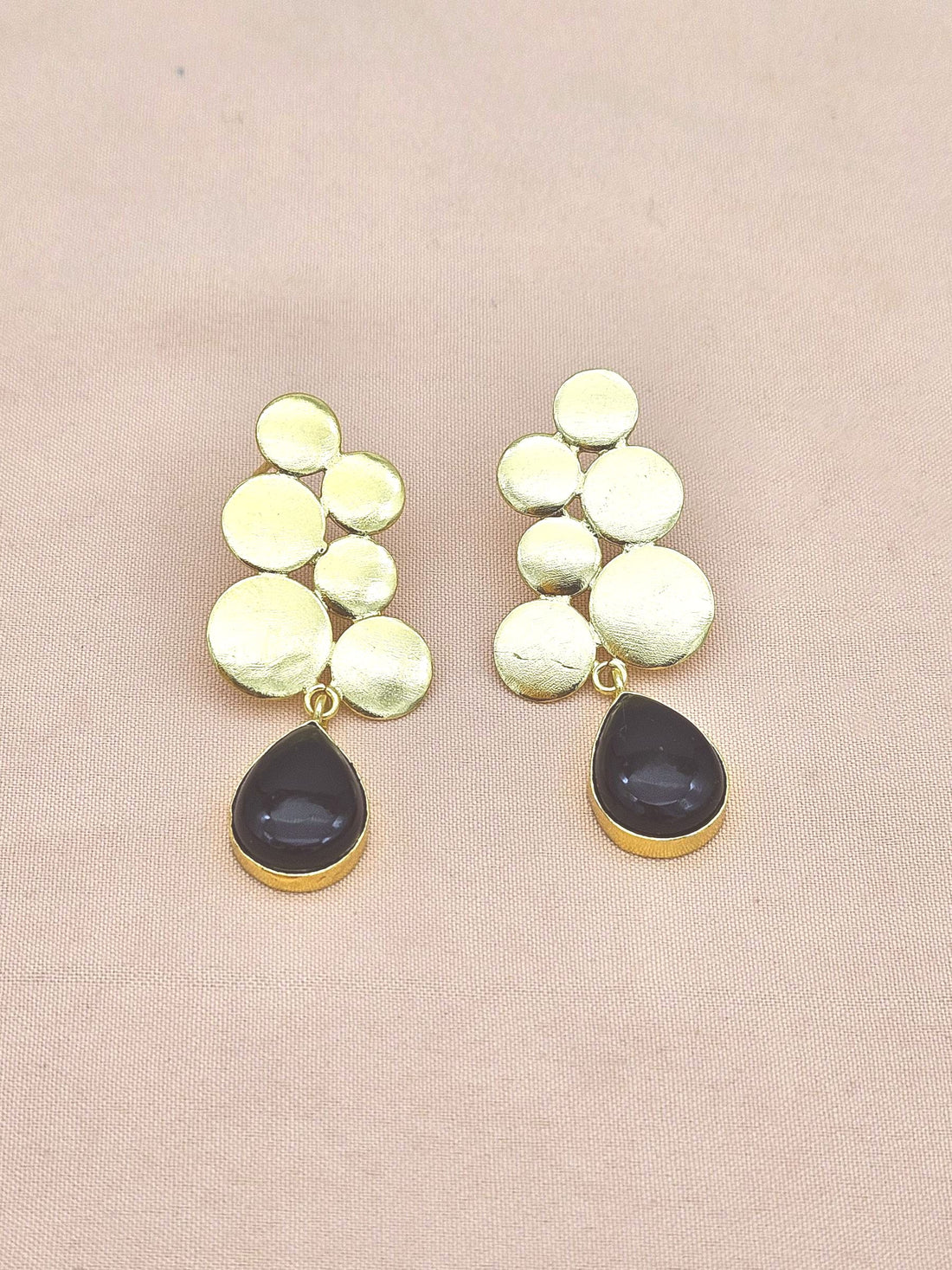 Gorgeous Gold plated White Black Onyx Gem Stone Designer light Weight Dangle Drop Earrings