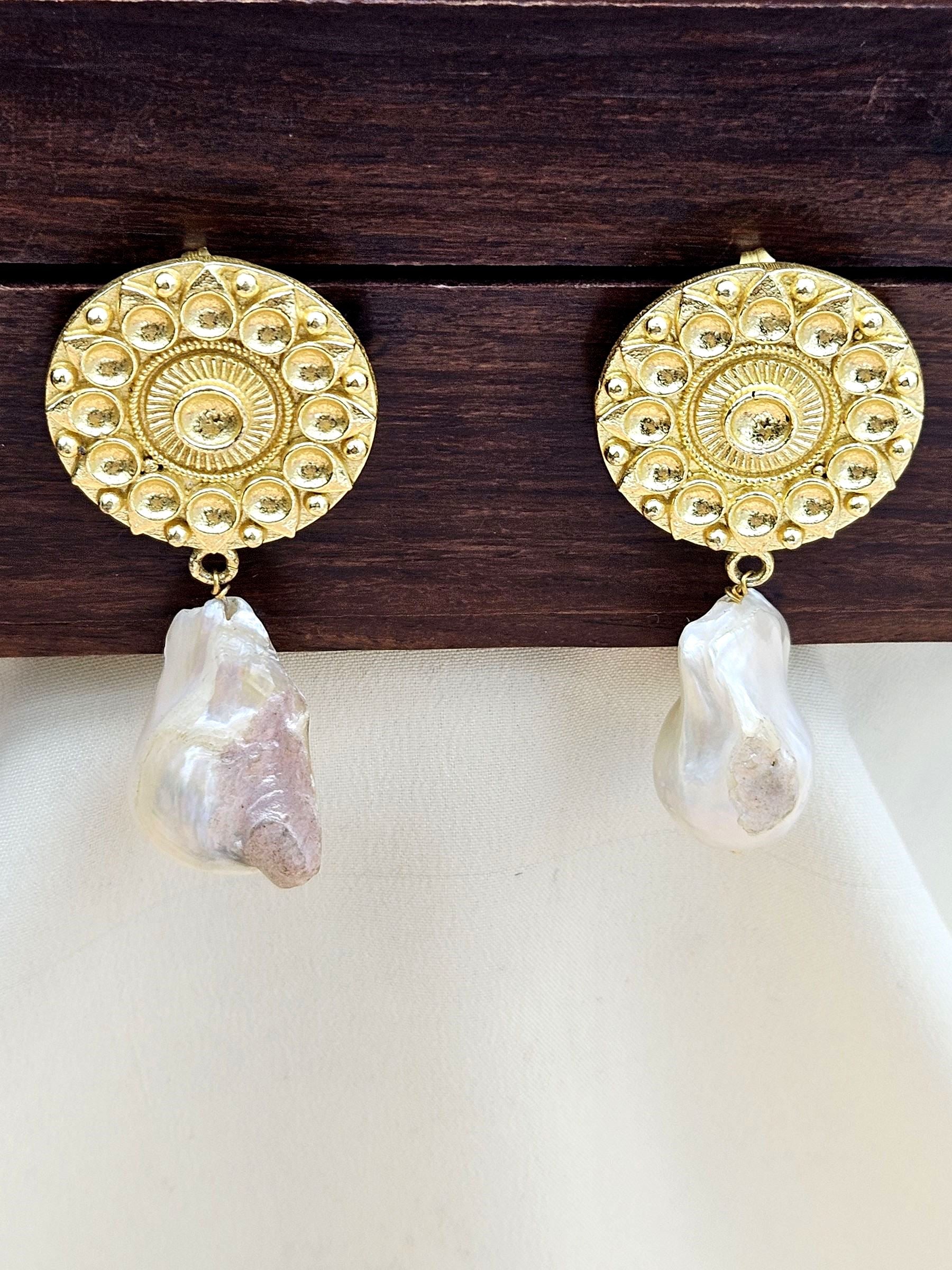 Awesome Gold plated Baroque Pearl Round Designer light weight Dangle Drop Earrings