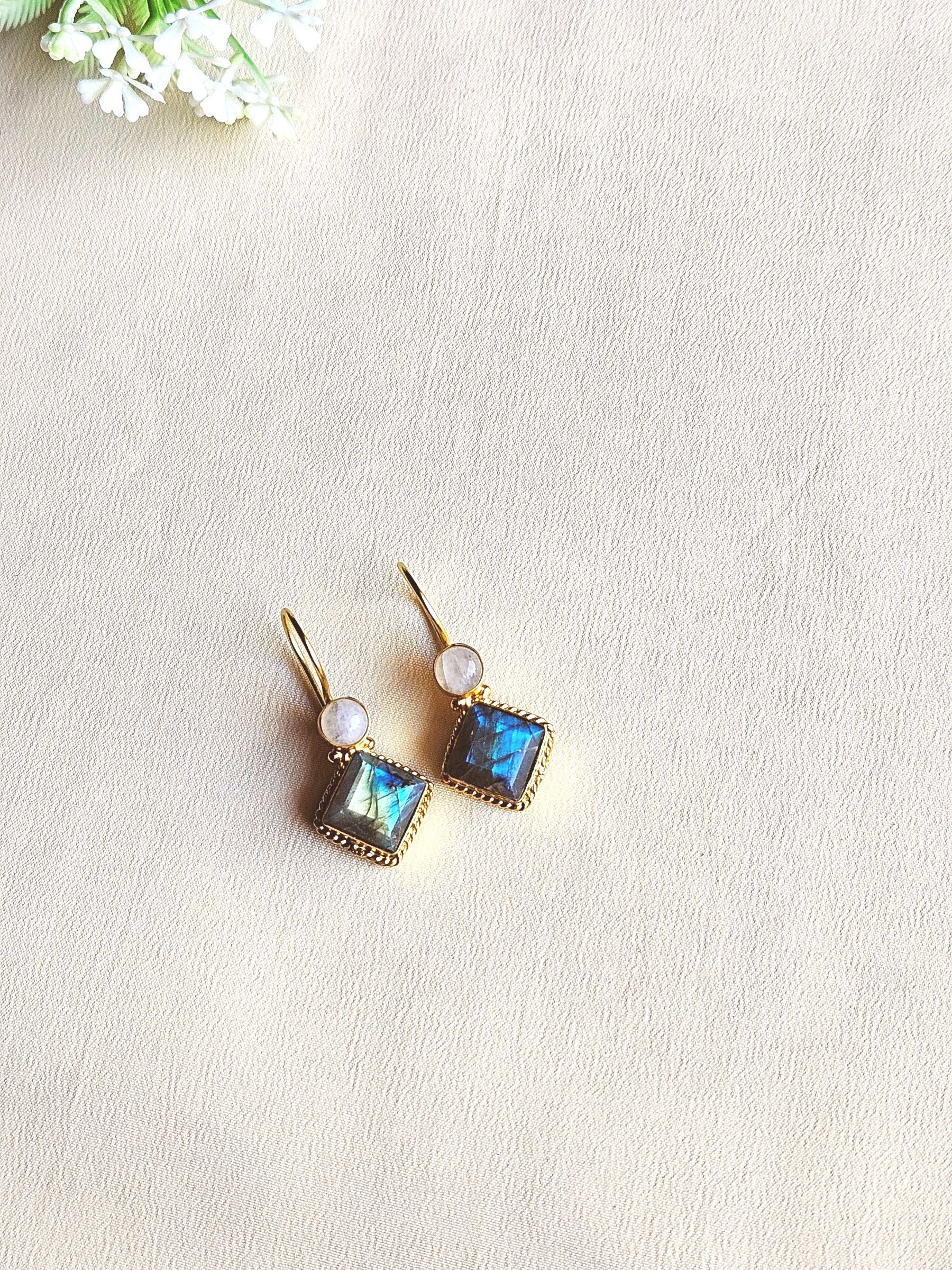 Charming Gold plated Semi Precious Stone attractive Light Weight Statement Earrings