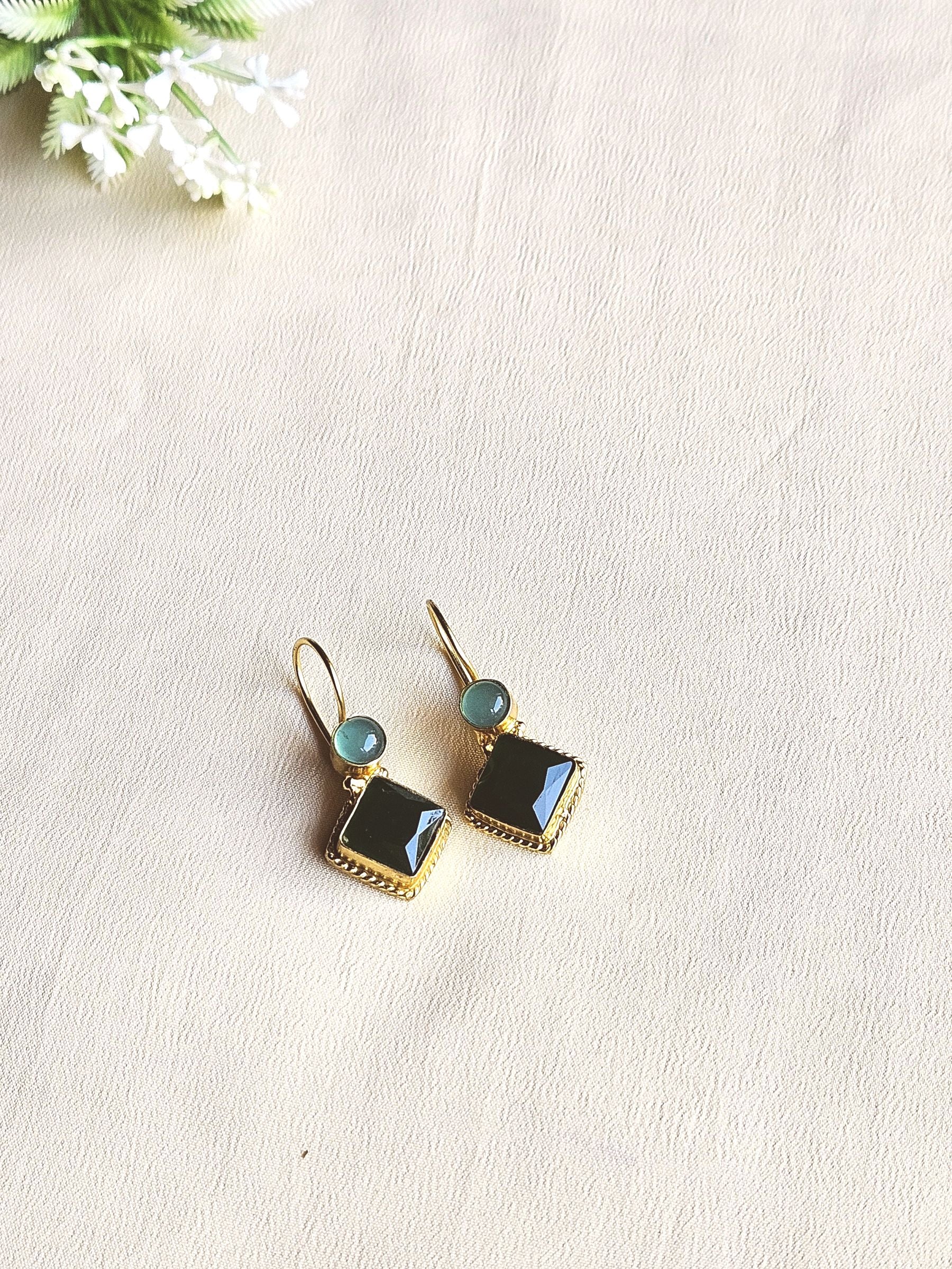 Charming Gold plated Semi Precious Stone attractive Light Weight Statement Earrings