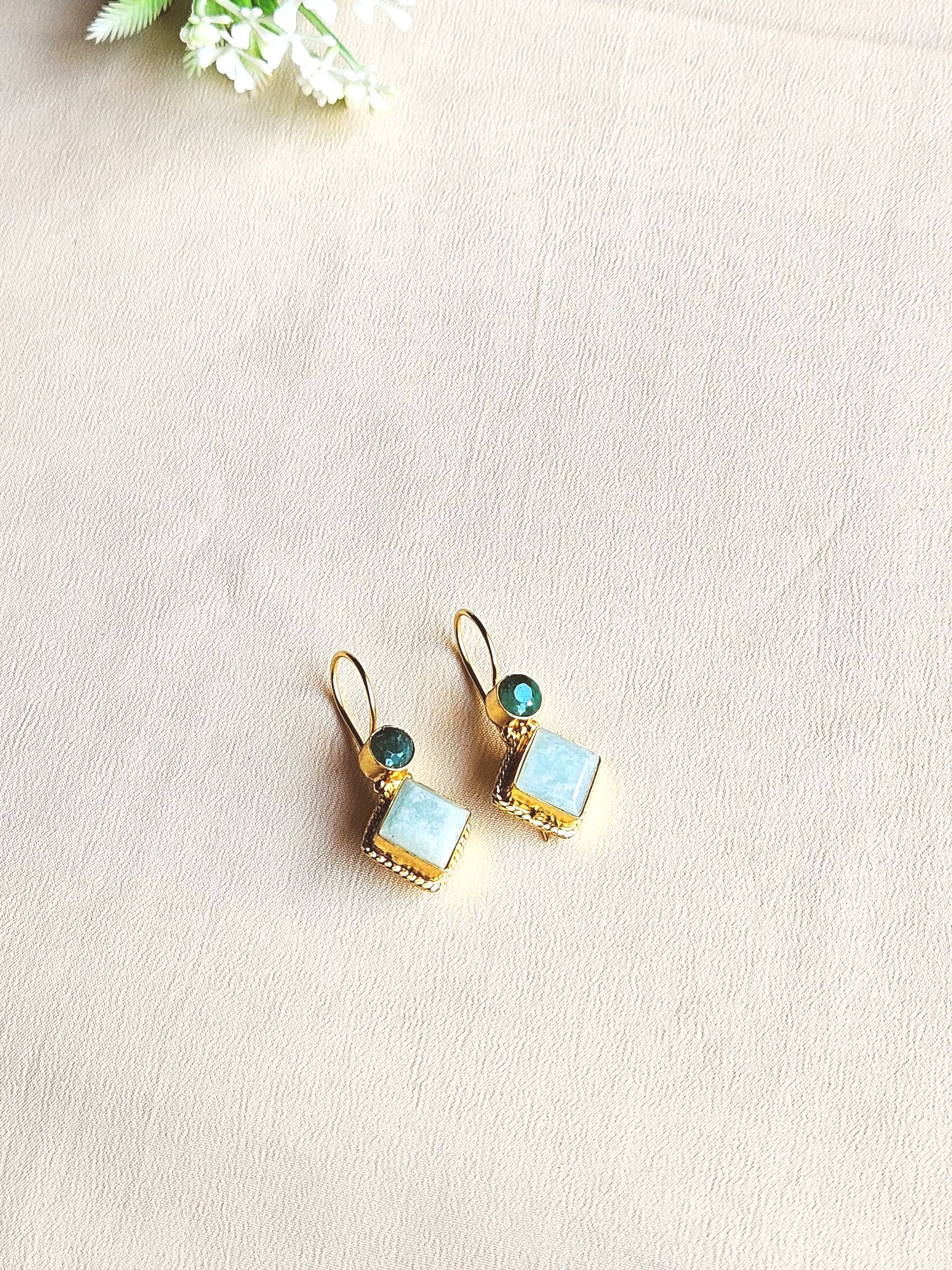 Charming Gold plated Semi Precious Stone attractive Light Weight Statement Earrings