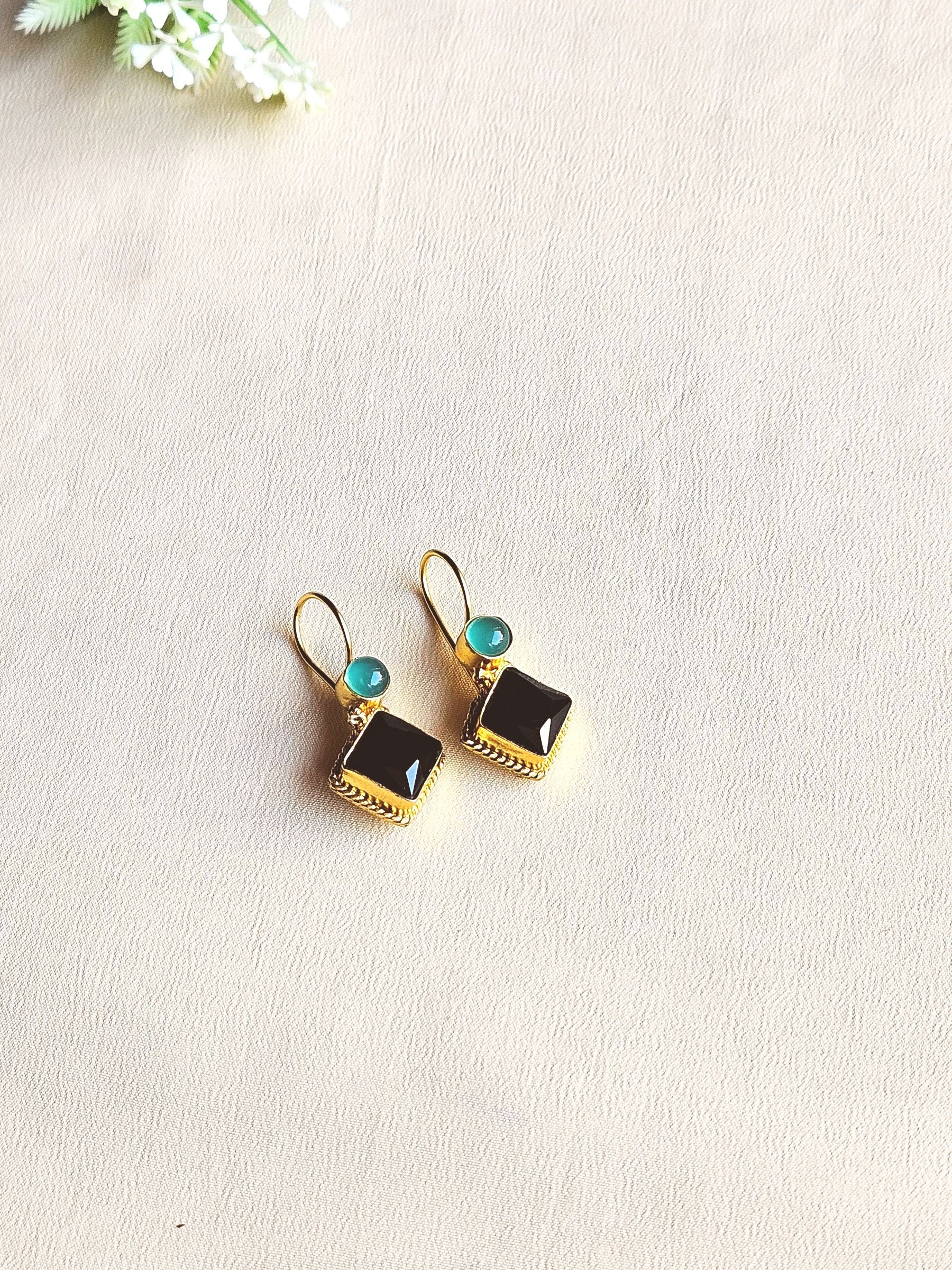 Charming Gold plated Semi Precious Stone attractive Light Weight Statement Earrings