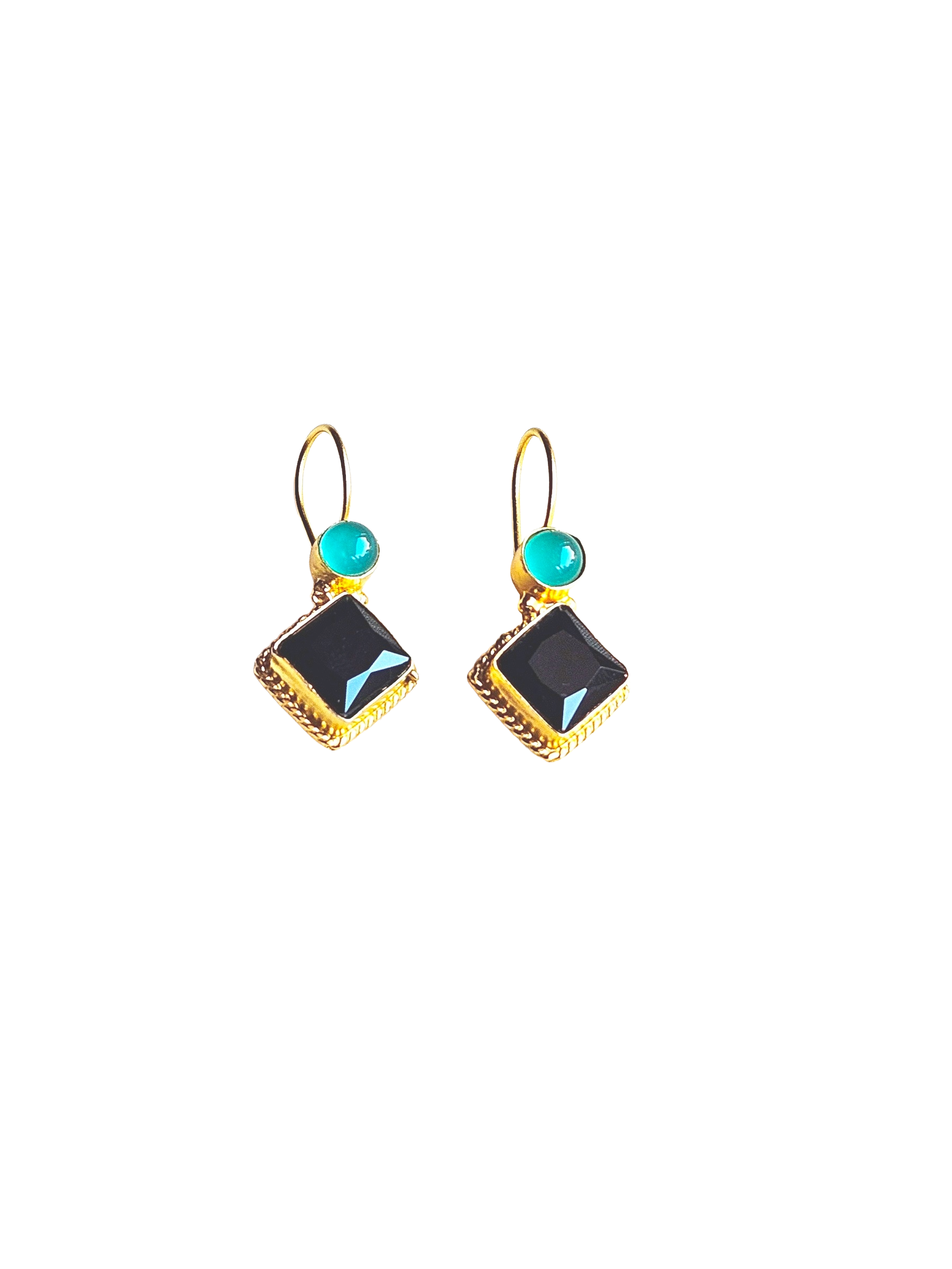 Charming Gold plated Semi Precious Stone attractive Light Weight Statement Earrings