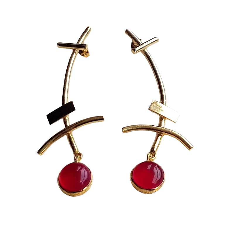 Stunning Gold plated Magenta Onyx Stone Charming Designer light Weight Statement Earrings