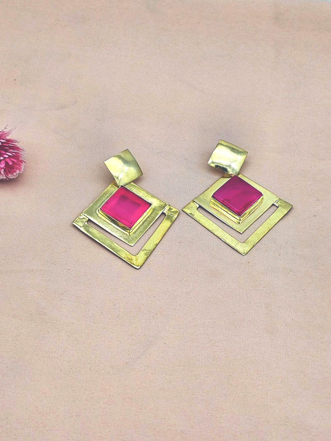 Amazing Gold plated Magenta Onyx Stone light Weight charming Designer Statement Earrings