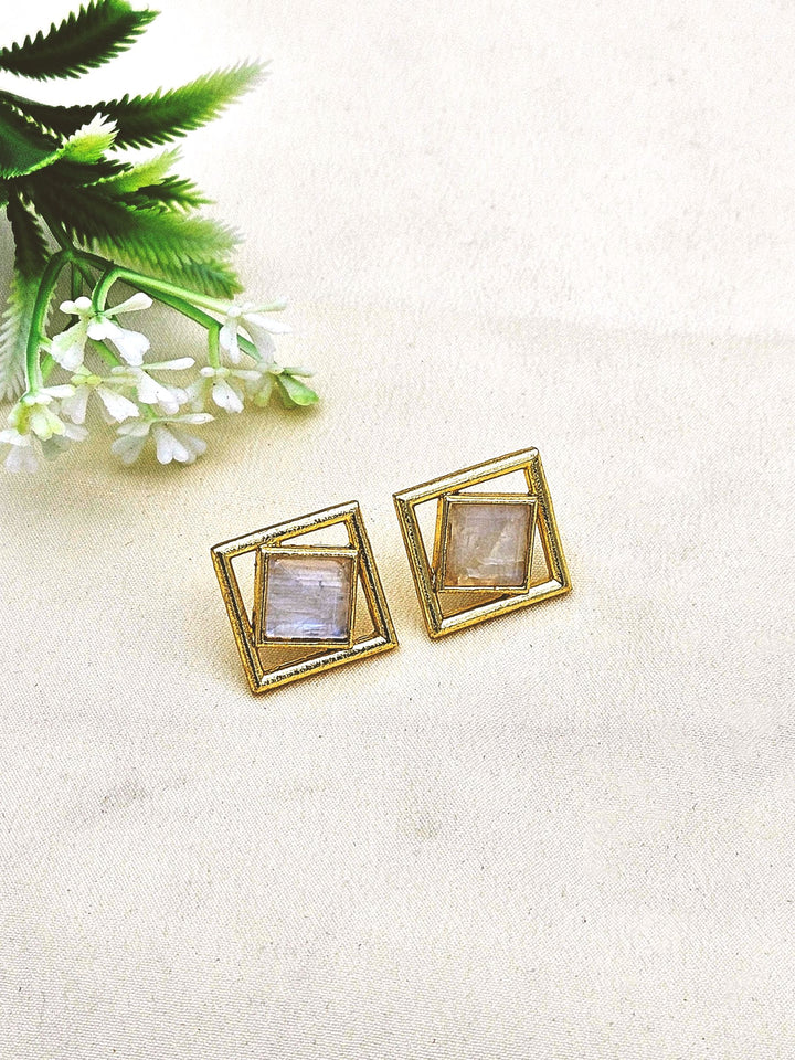 Fine Artistic Gold plated Semi Precious Stone Chips attractive designer Light Weight Earrings