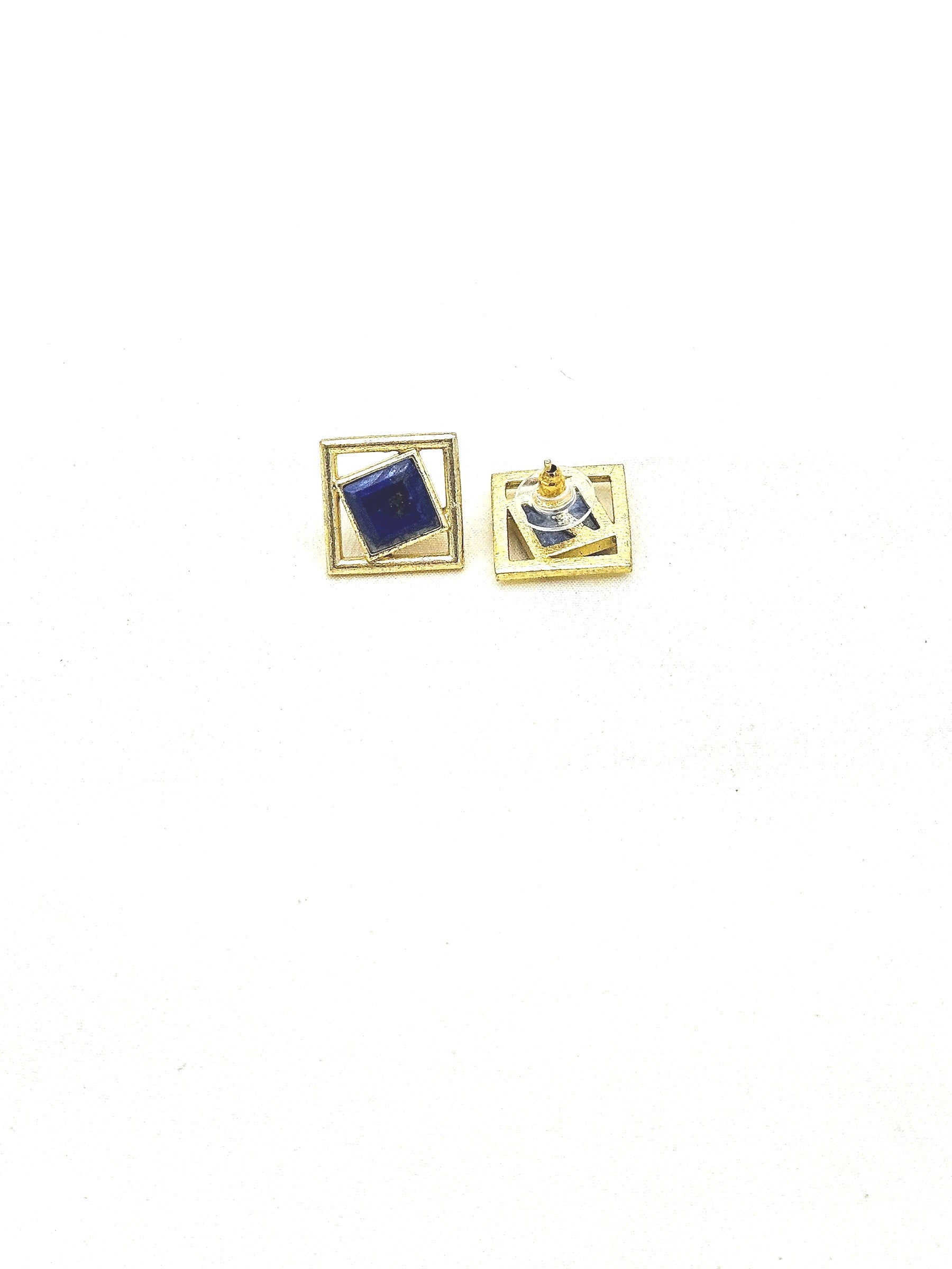 Fine Artistic Gold plated Semi Precious Stone Chips attractive designer Light Weight Earrings