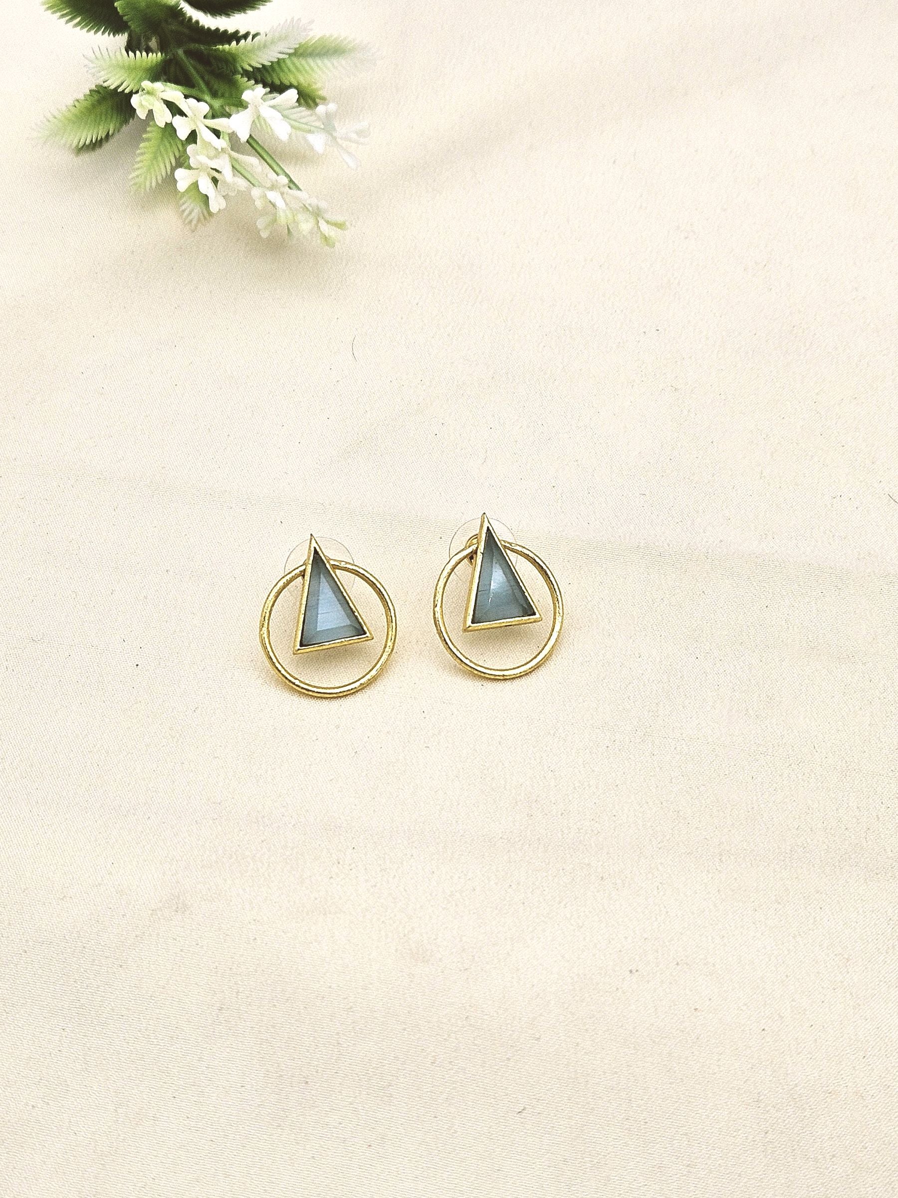 Fine Artistic Gold plated Semi Precious Stone Chips attractive designer Light Weight Earrings