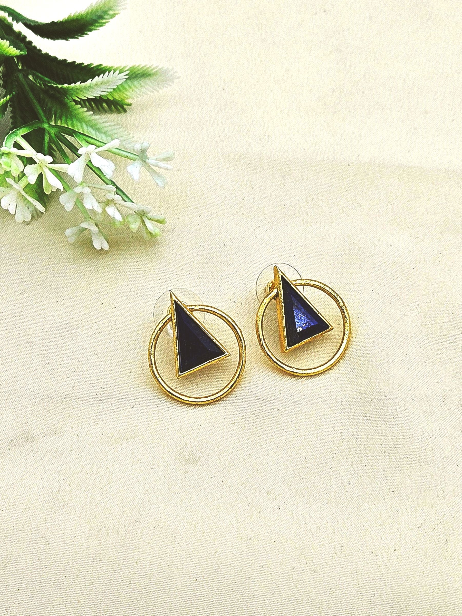 Fine Artistic Gold plated Semi Precious Stone Chips attractive designer Light Weight Earrings