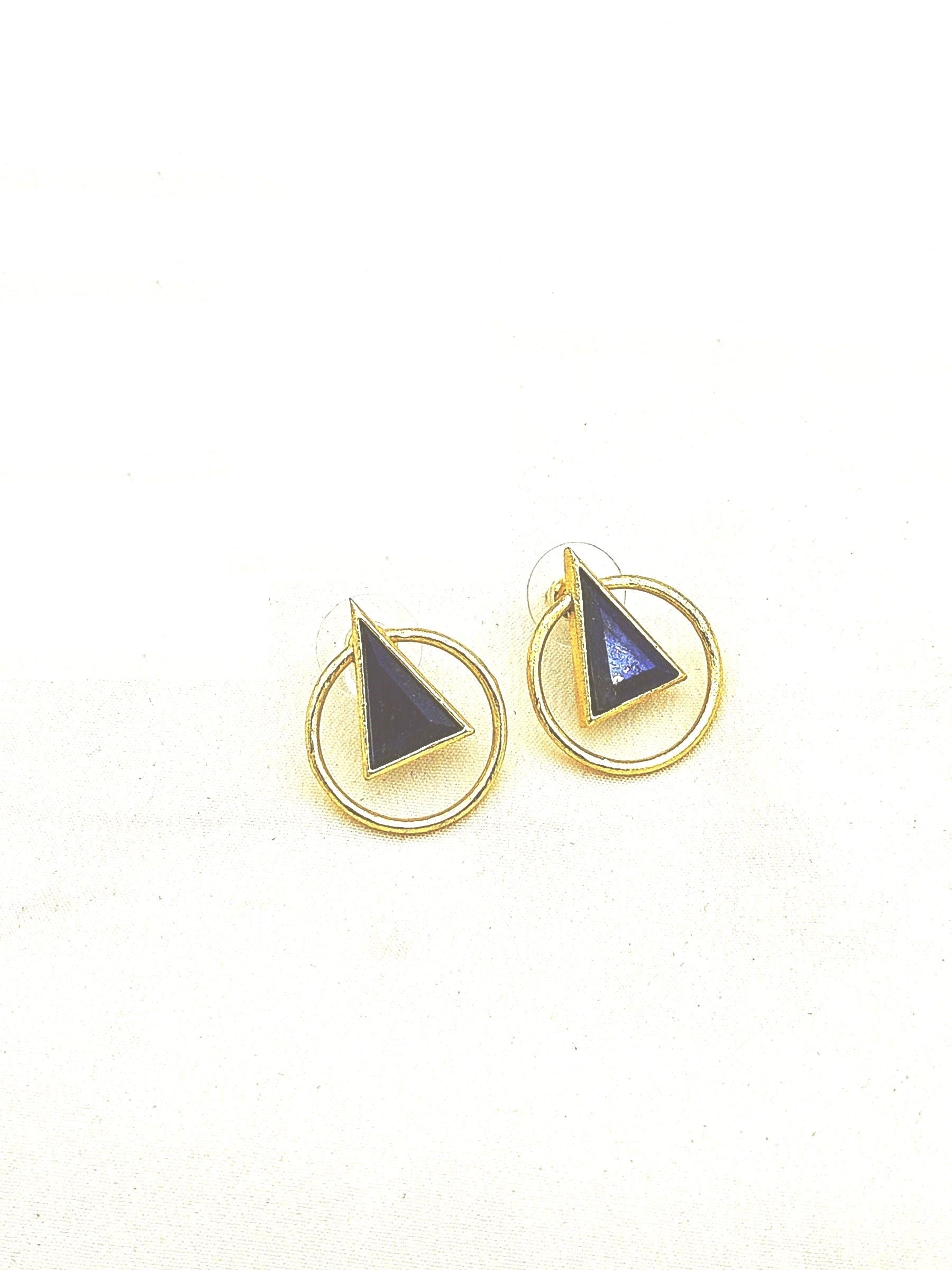 Fine Artistic Gold plated Semi Precious Stone Chips attractive designer Light Weight Earrings