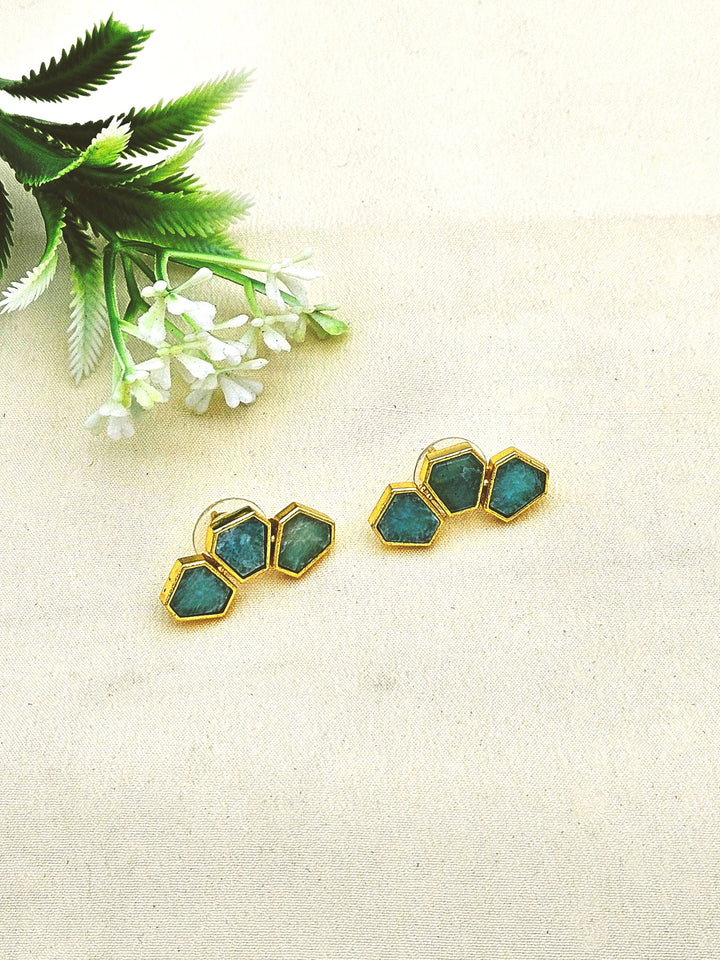 Awesome Fine Gold plated Semi Precious Stone Chips attractive designer Light Weight Stud Earrings