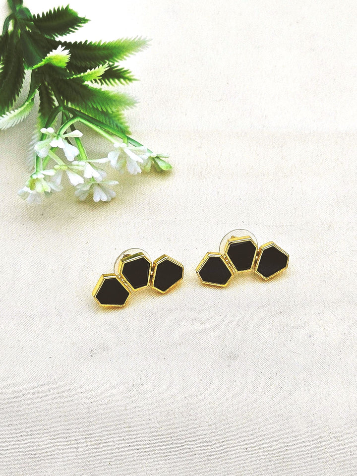 Awesome Fine Gold plated Semi Precious Stone Chips attractive designer Light Weight Stud Earrings