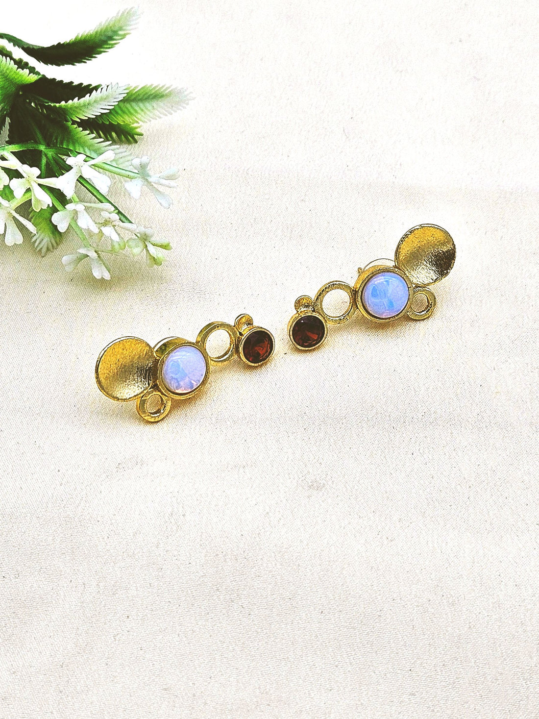 Stunning Gold plated  Semi Precious Stone  attractive designer Light Weight Stud Earrings