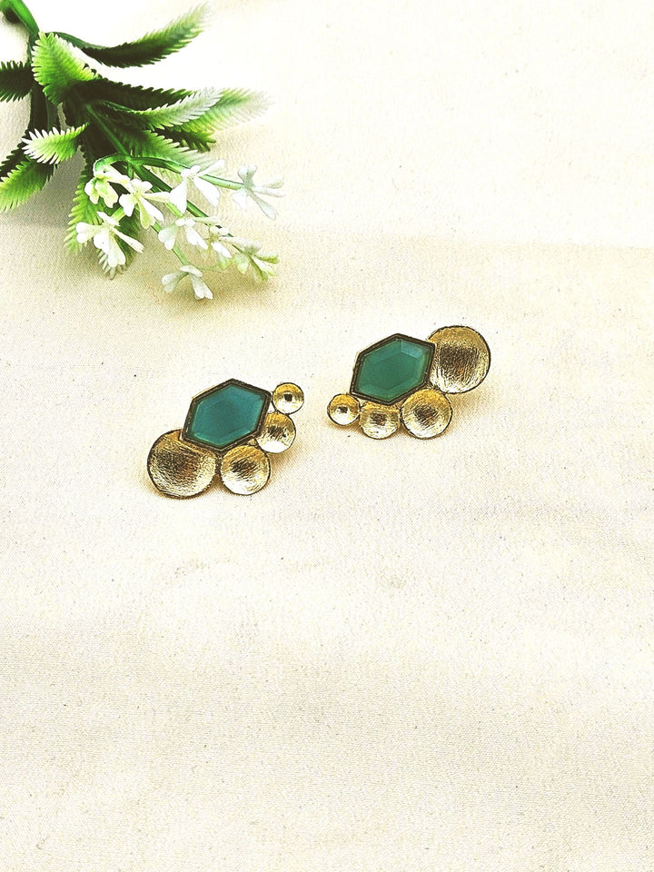 Charming Gold plated Semi Precious Stone attractive designer Light Weight Stud Earrings