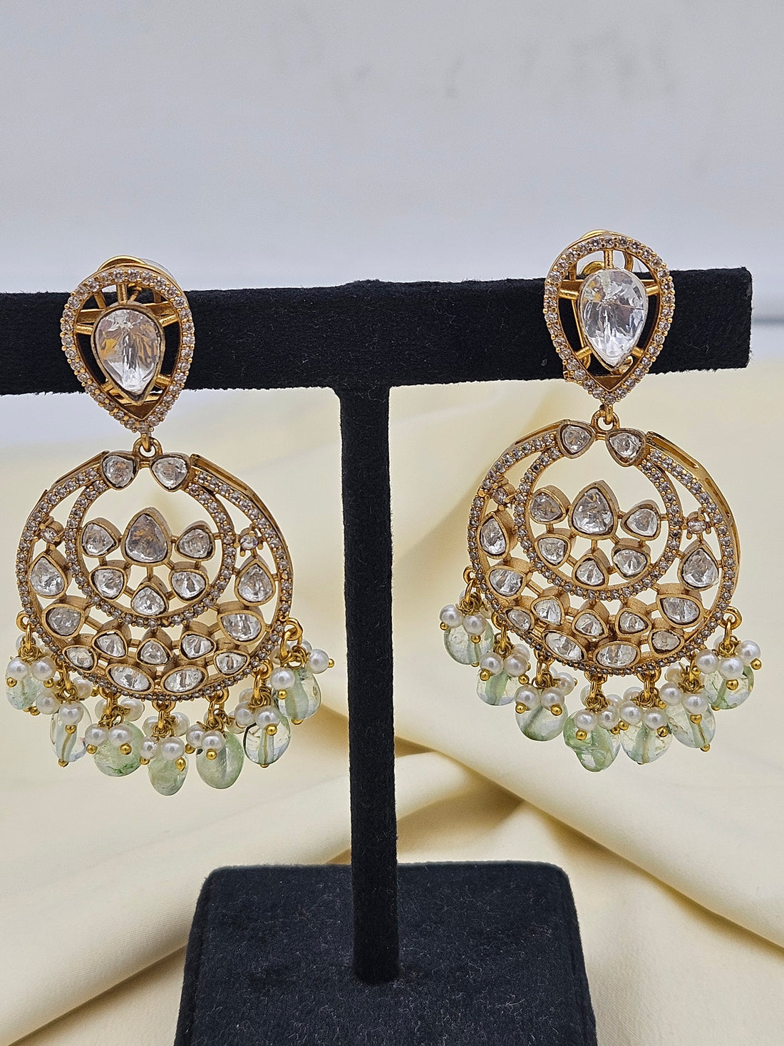 Amazing Artistic Antique Gold plated AD Stone Polky-Light Green Jade Beads with Shell Pearl Dangle Drop Earrings