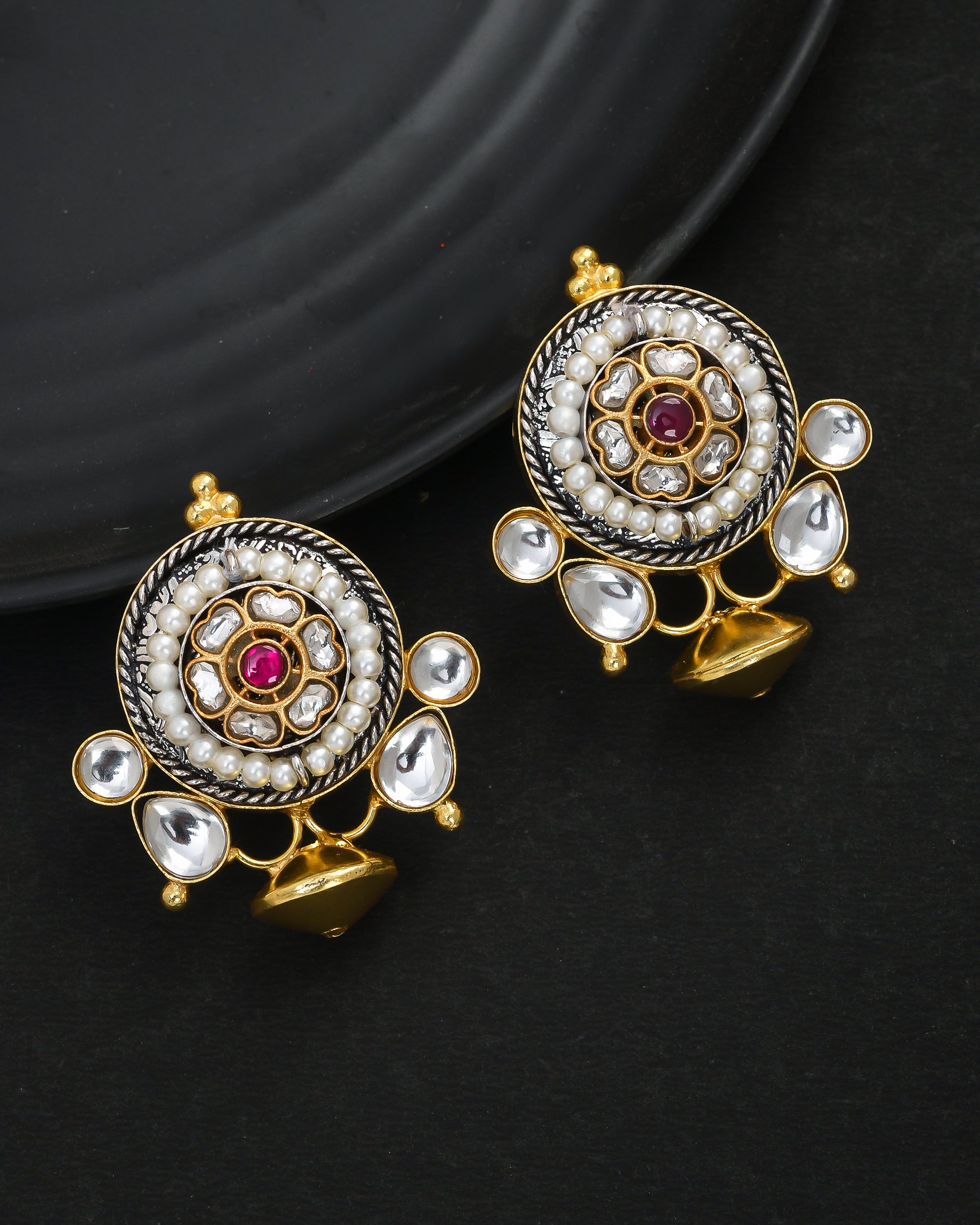 Amazing antique gold stud earrings with Kundan Polki and pearl detailing – elegant traditional designer jewelry
