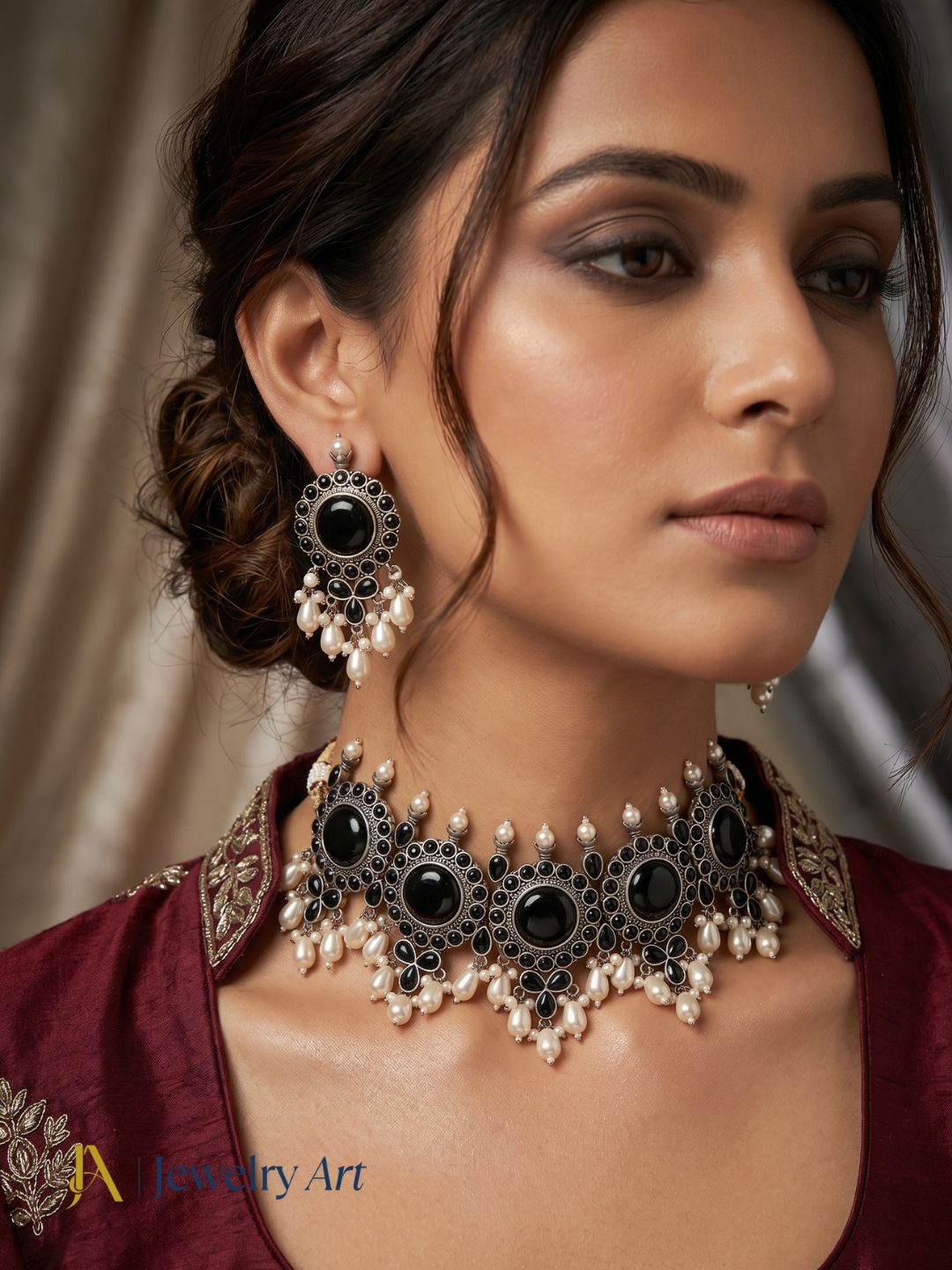 Fashion oxidized choker necklace with black stones and pearl accents
