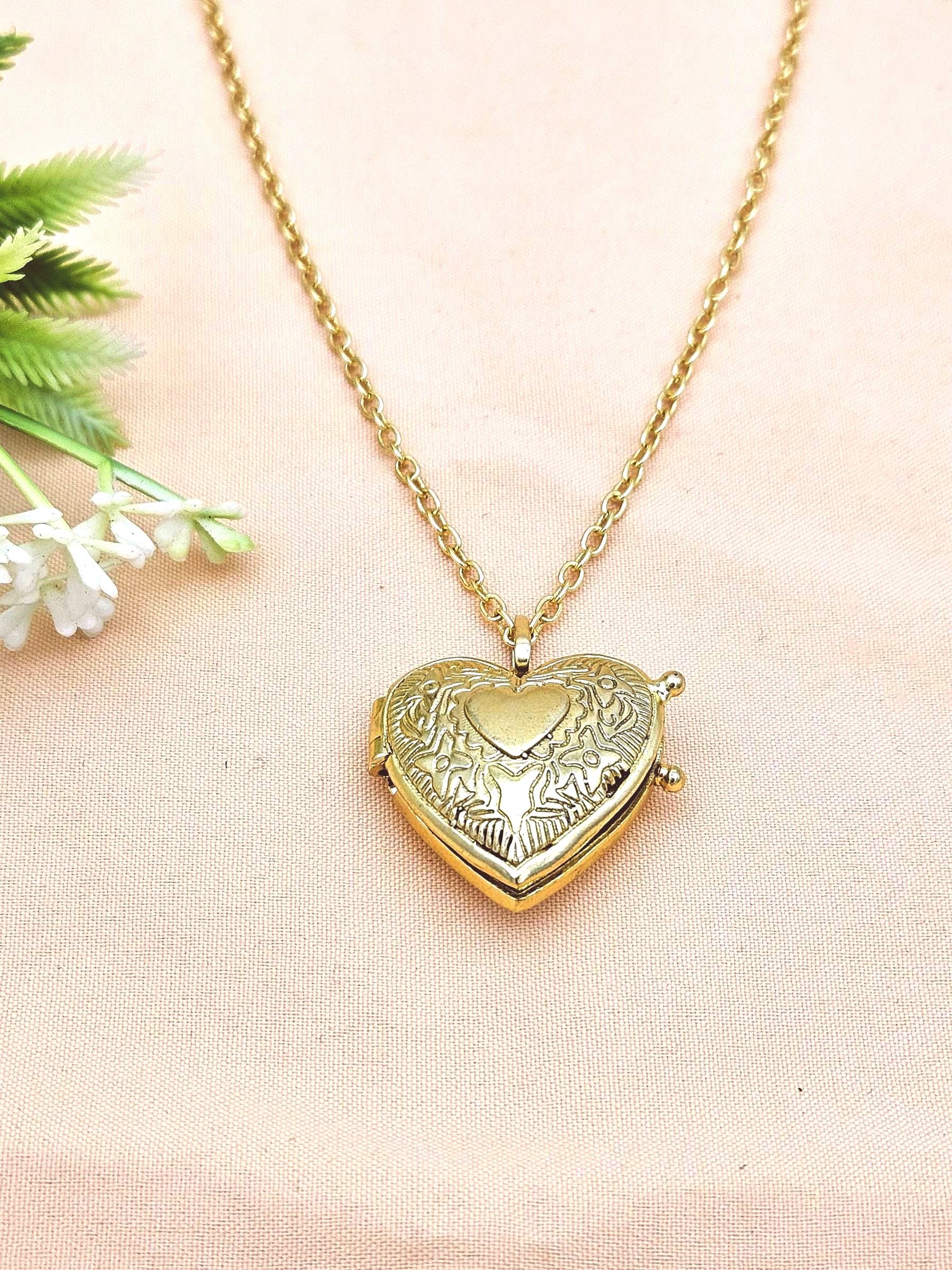 Charming Gold Plated Heart Shape Openable Box Designer Adjustable Chain Pendant