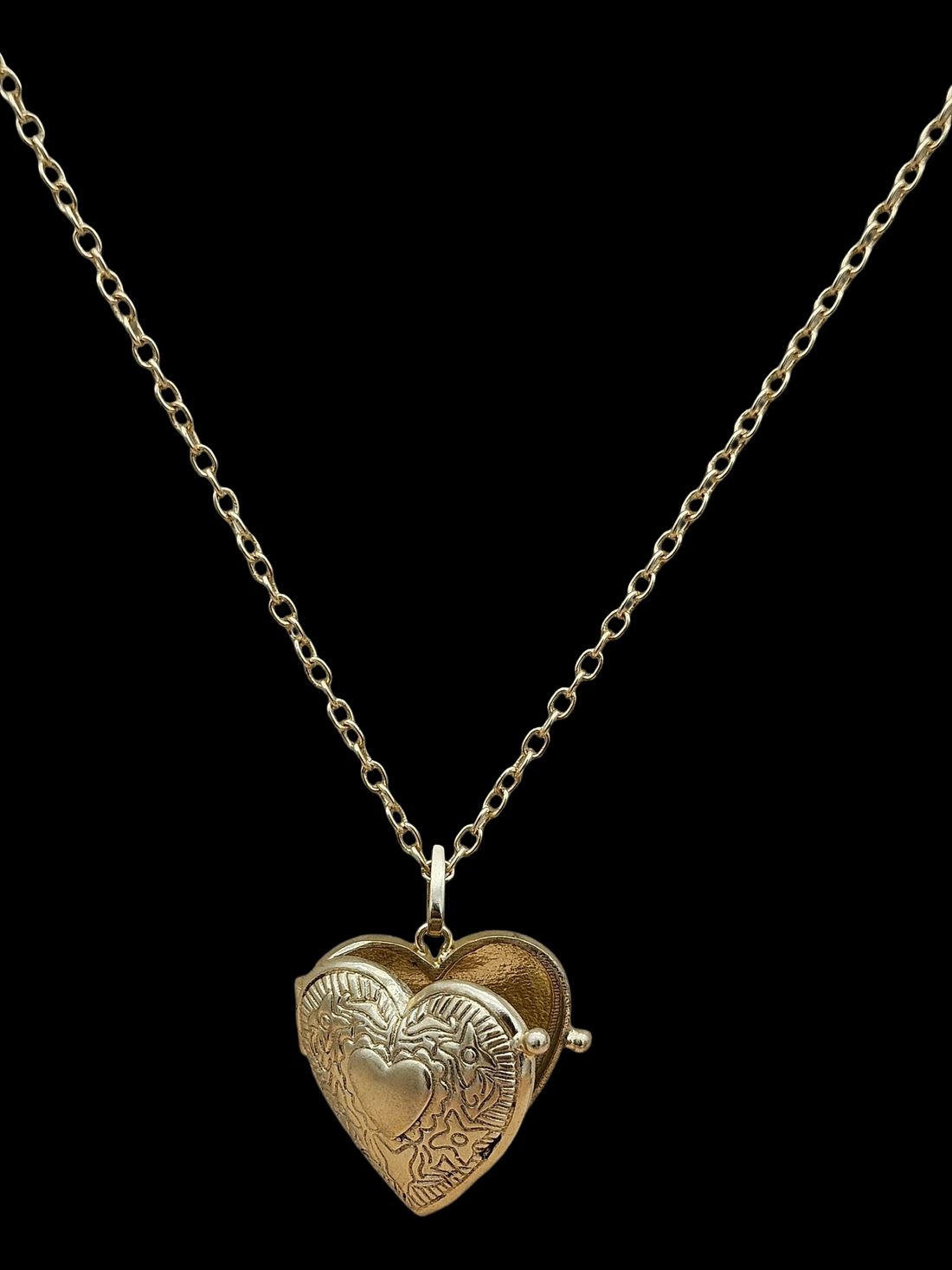 Charming Gold Plated Heart Shape Openable Box Designer Adjustable Chain Pendant