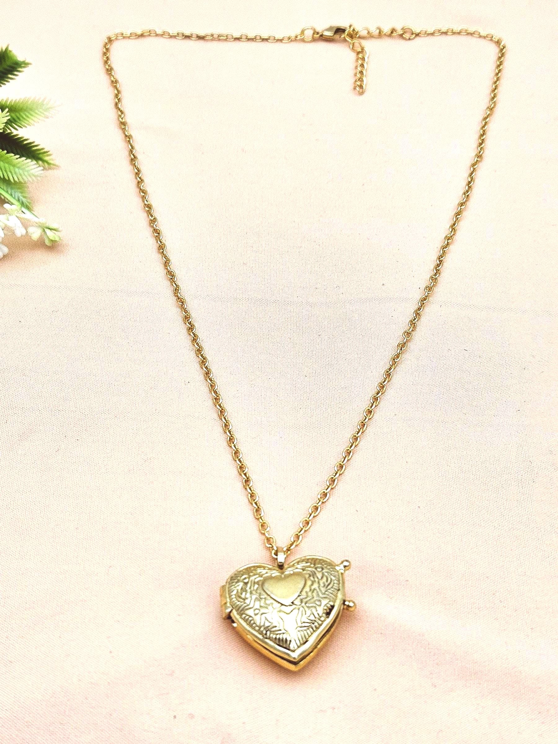 Charming Gold Plated Heart Shape Openable Box Designer Adjustable Chain Pendant
