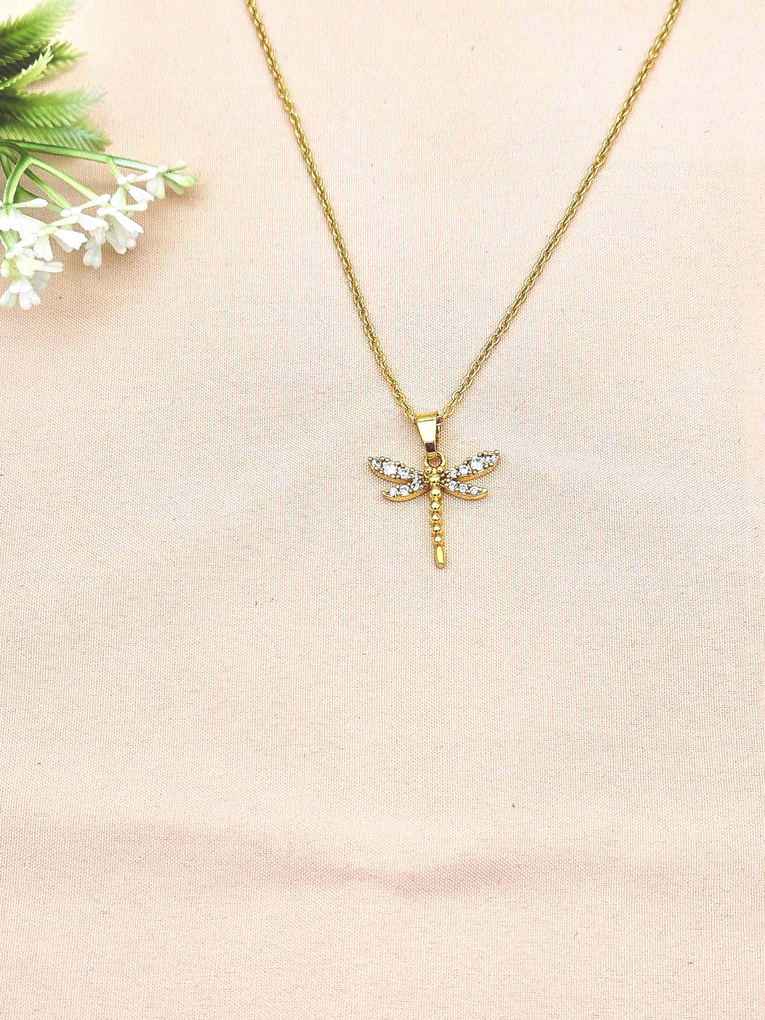 Stunning Gold plated Cubic Zirconia Stone Light weight Fly Shape Chain Pendant