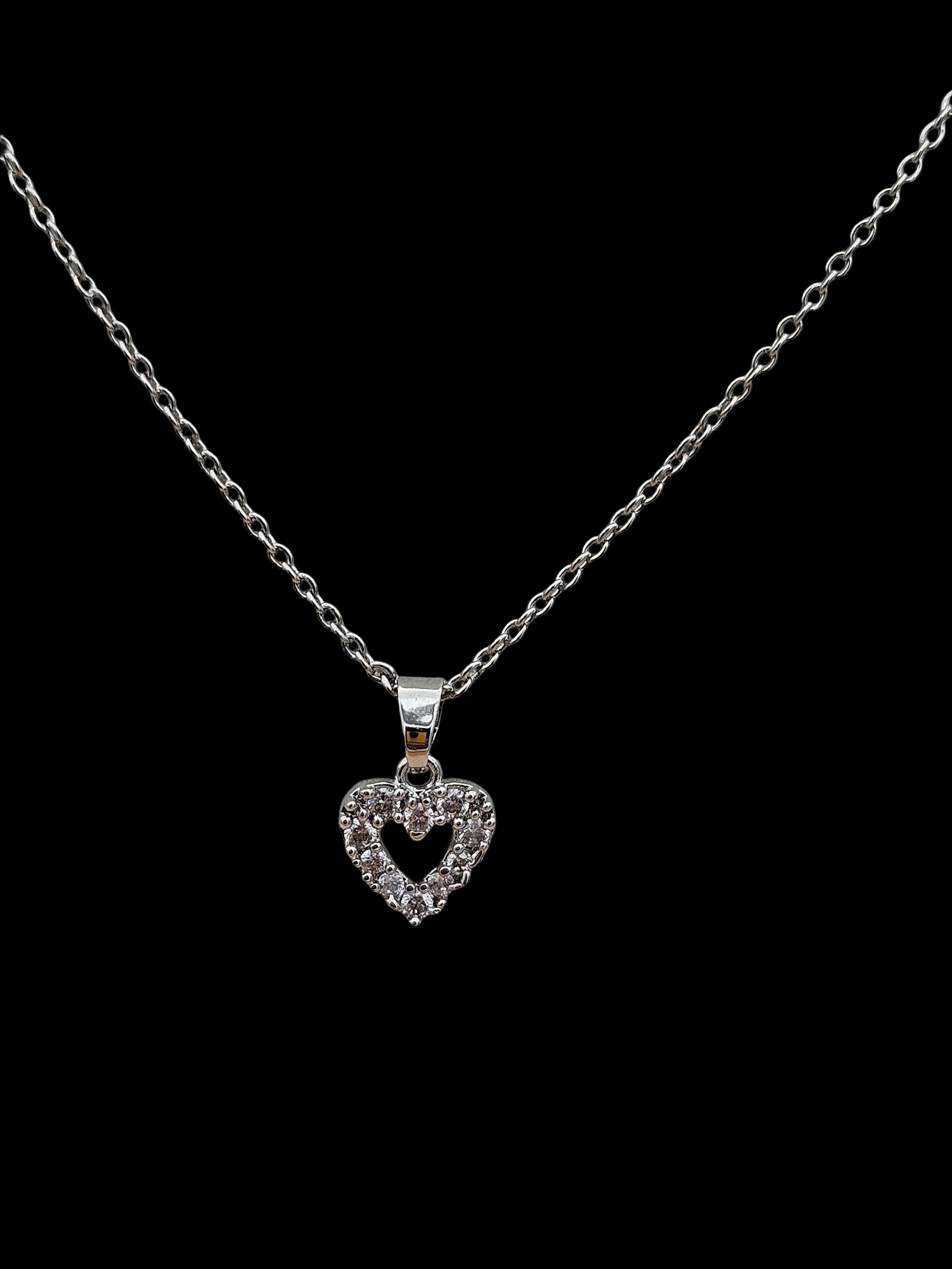 Stunning White Rhodium plated Cubic Zirconia Stone Light weight Heart Shape Chain Pendant