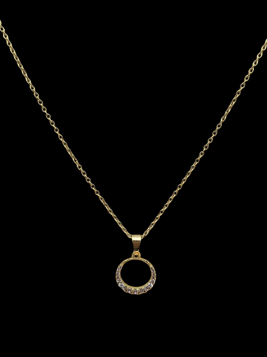 Stunning Gold plated Cubic Zirconia Stone Light weight Round Shape Chain Pendant