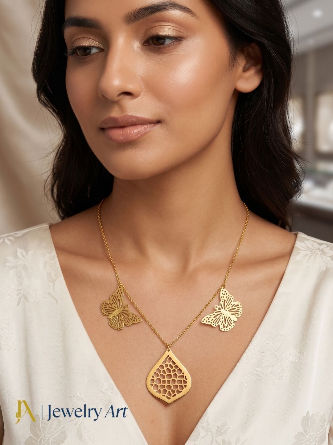 Awesome Handcrafted Gold plated Floral Designer Light weight Chain Pendant Necklace
